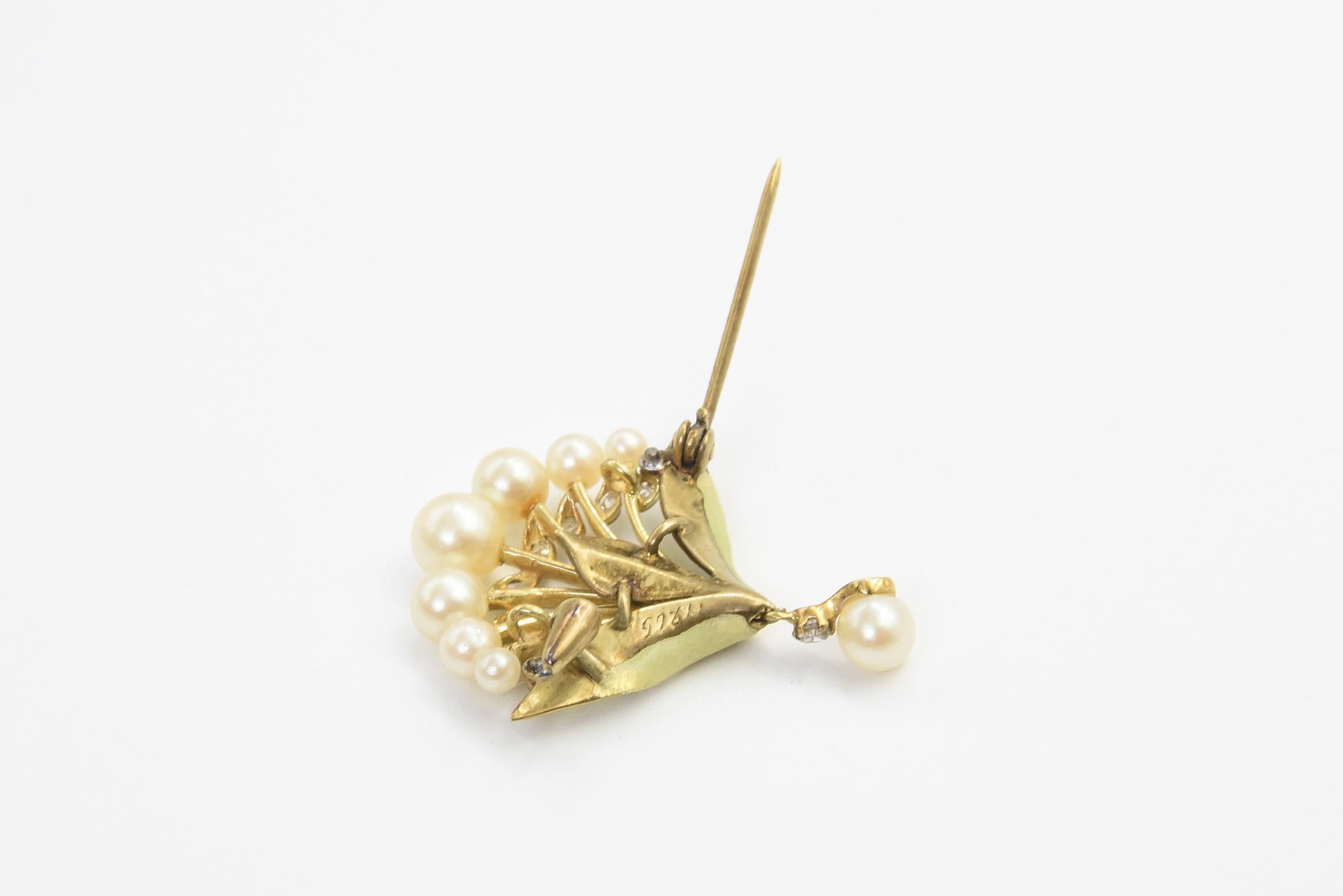 Art Nouveau Floral Enamel Pearl and Diamond 18k Gold Brooch Pendant For Sale 2