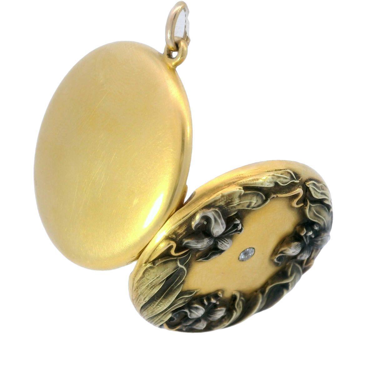 Art Nouveau Floral Locket with Old Mine Cut Diamond Center in 14K Yellow Gold For Sale 1