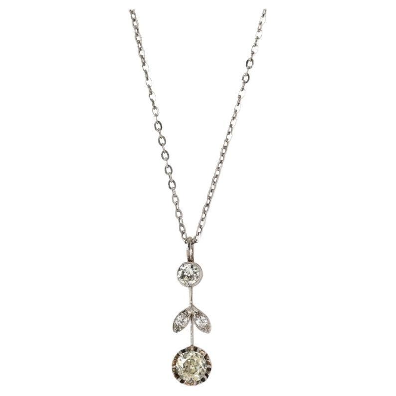 Art Nouveau Floral Platinum Pendant with diamonds, early 20th century. For Sale