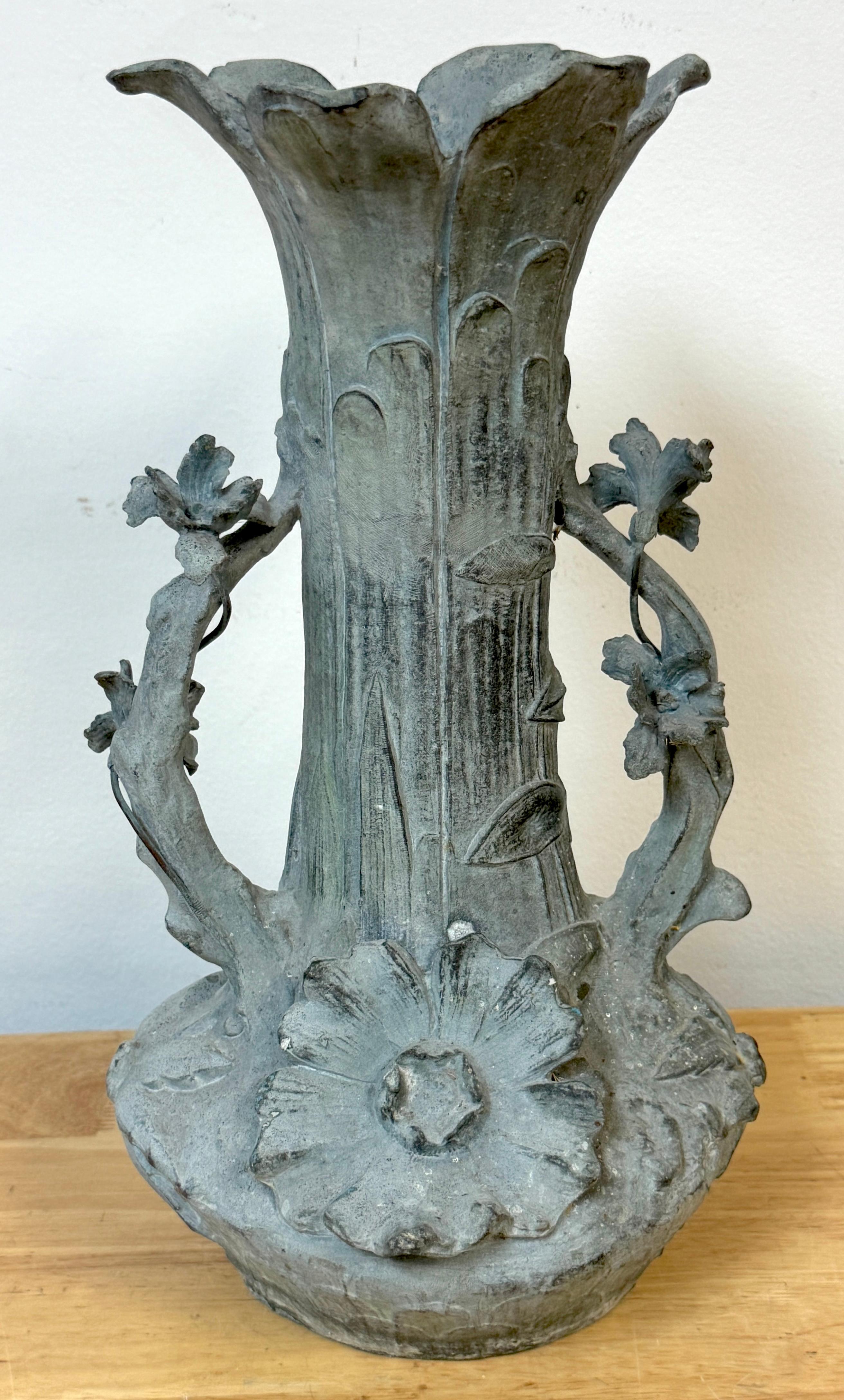 Art Nouveau Floral Relief Vase in Cast Zinc, Attributed to Kayserzinn, C. 1900s For Sale 4
