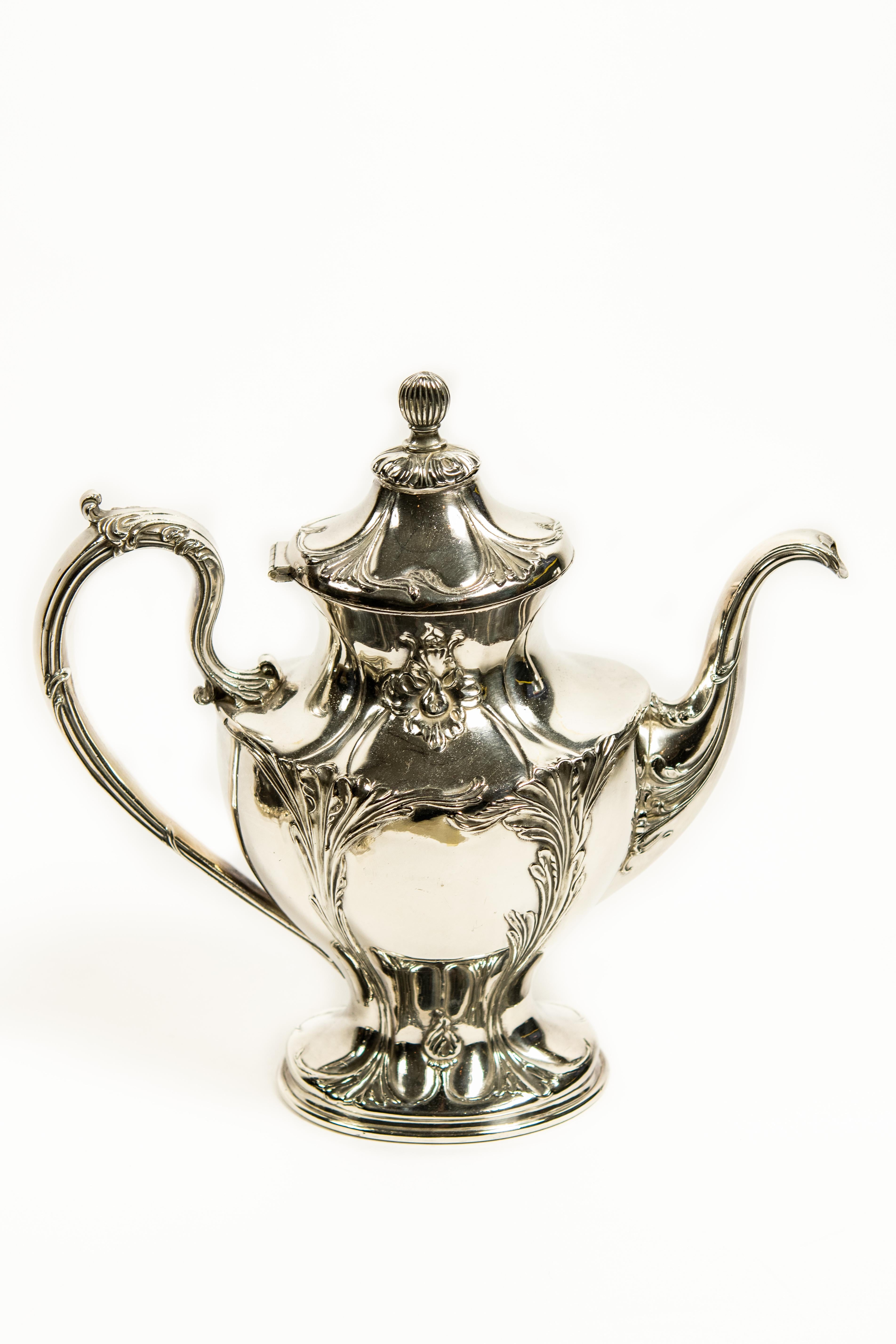 Art Nouveau Floral Silver Plate Tea and Coffee Service Set and Tray by Pairpoint 9