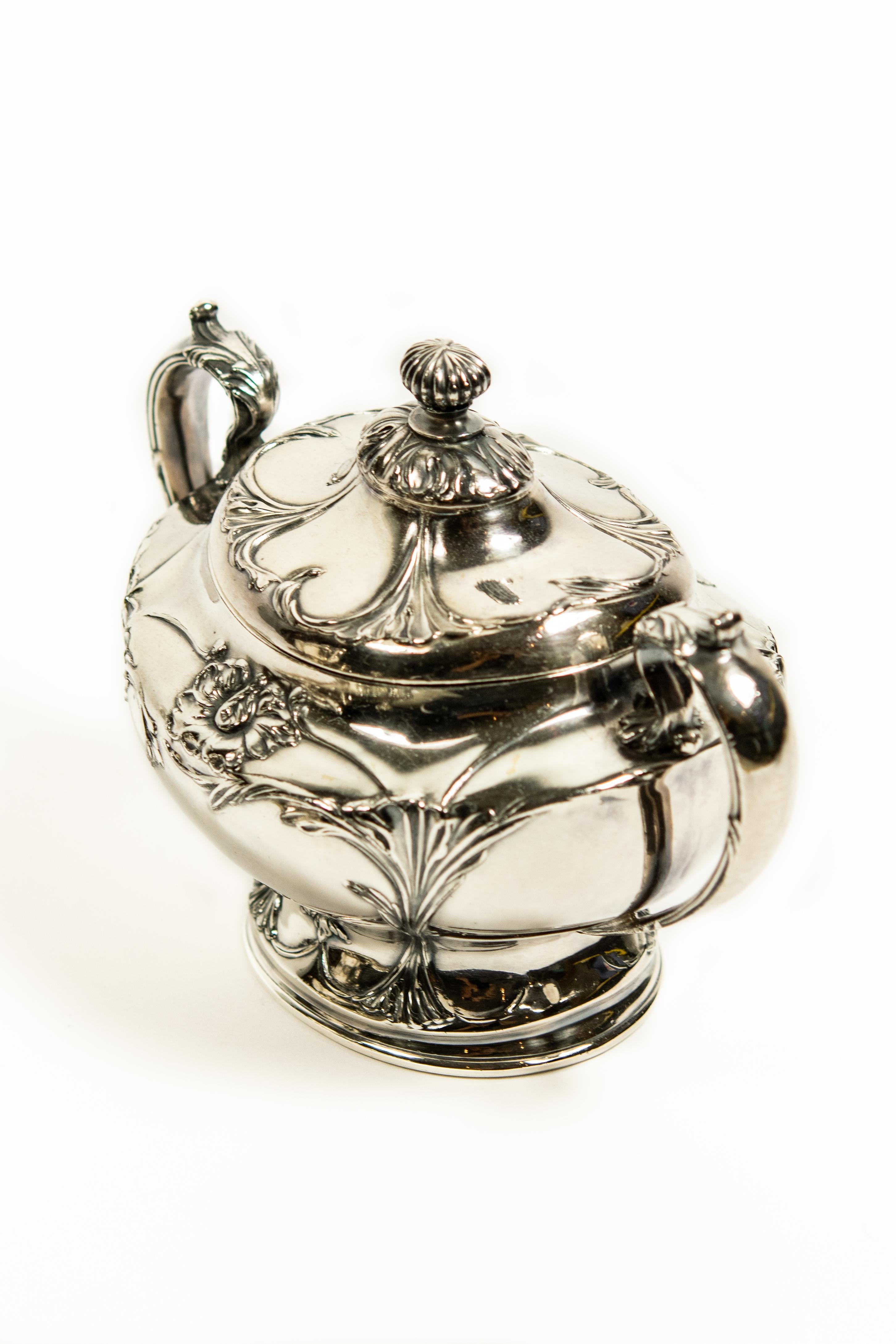 Art Nouveau Floral Silver Plate Tea and Coffee Service Set and Tray by Pairpoint 2