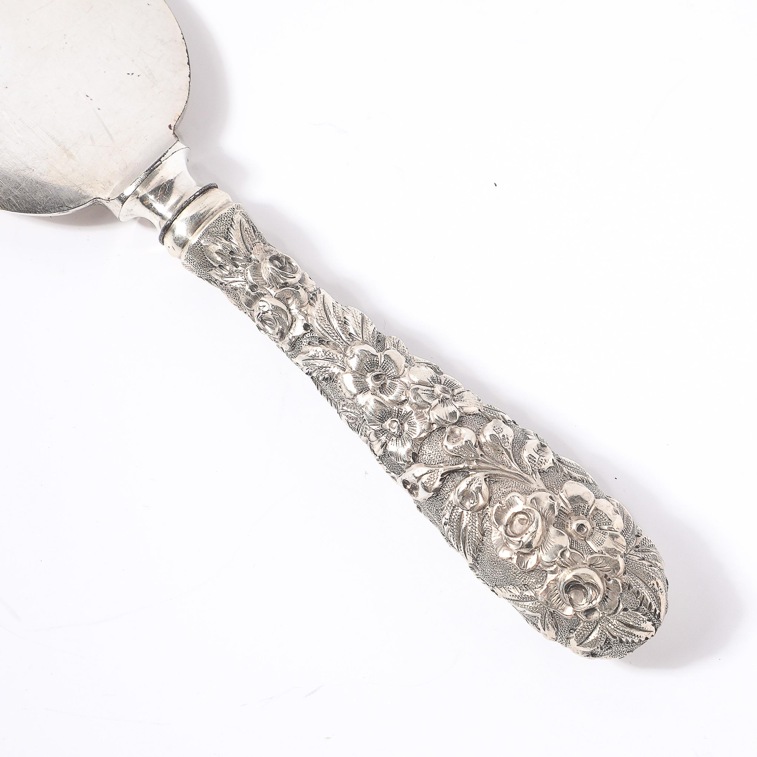 Jugendstil florale Sterling Silber Tortenheber mit D Monogramm von Kirk Stieff im Zustand „Gut“ im Angebot in New York, NY