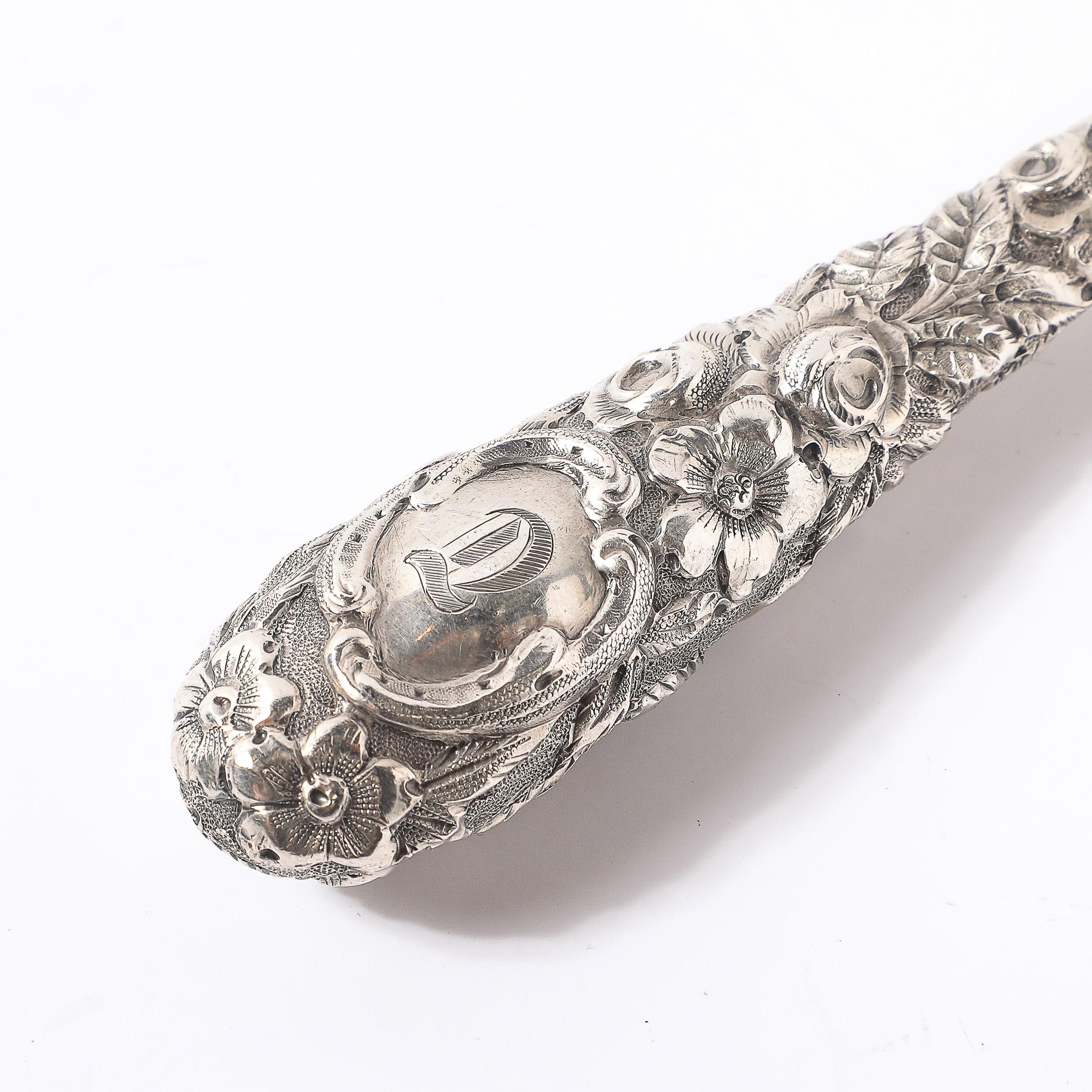 Jugendstil florale Sterling Silber Tortenheber mit D Monogramm von Kirk Stieff im Angebot 1