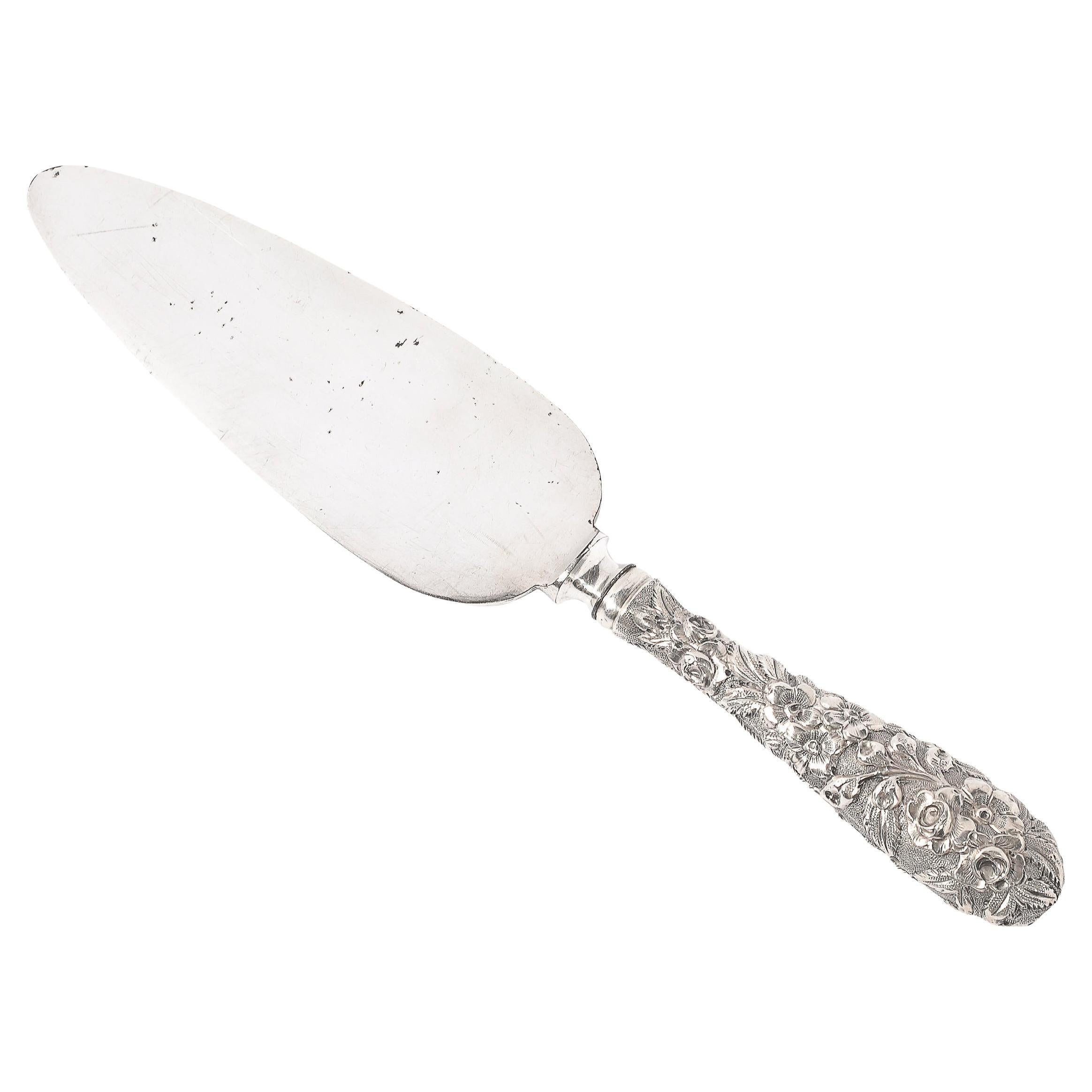 Jugendstil florale Sterling Silber Tortenheber mit D Monogramm von Kirk Stieff im Angebot