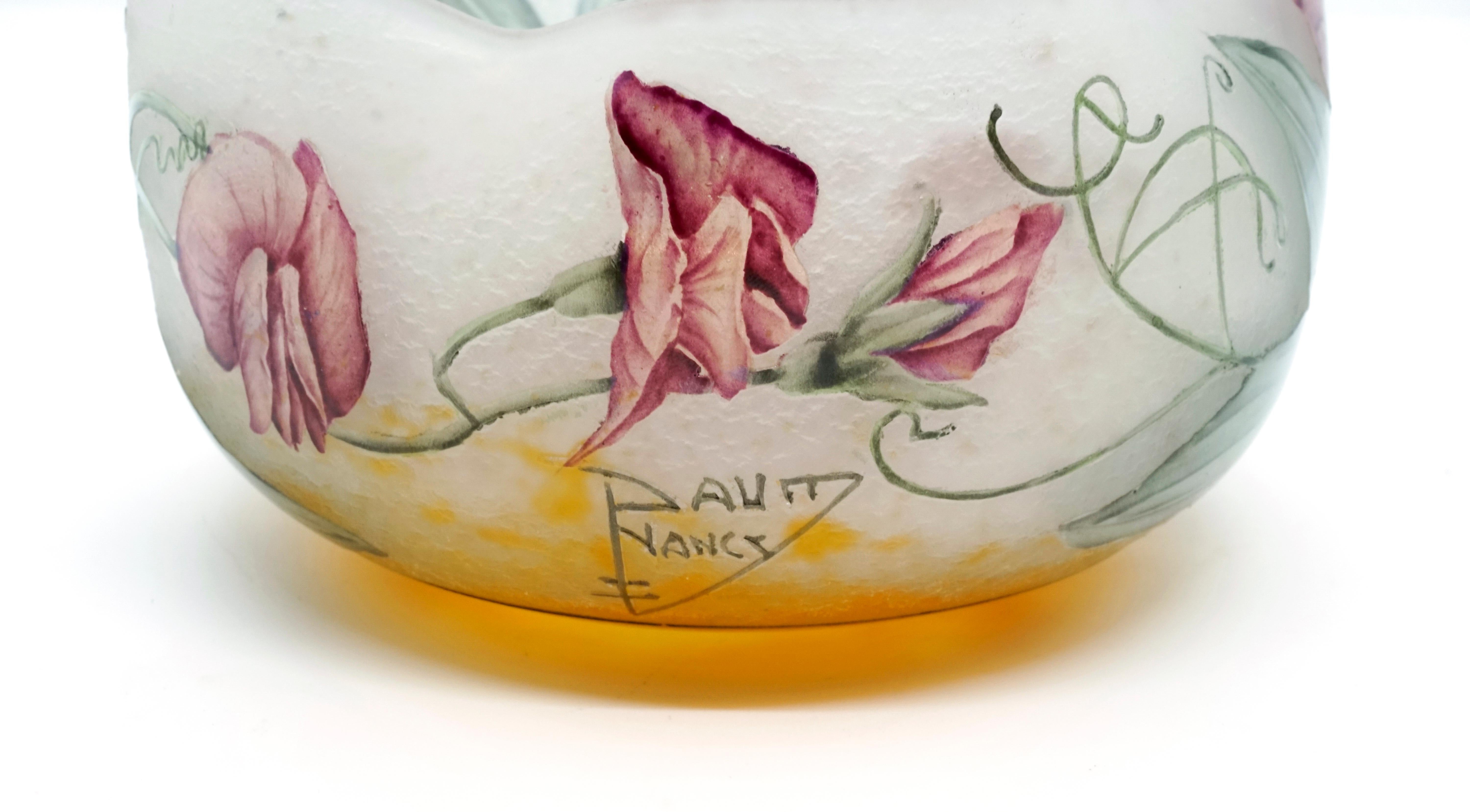 French Art Nouveau Flower Bowl with Sweet Pea Decor, Daum Nancy, France, 1900-1905