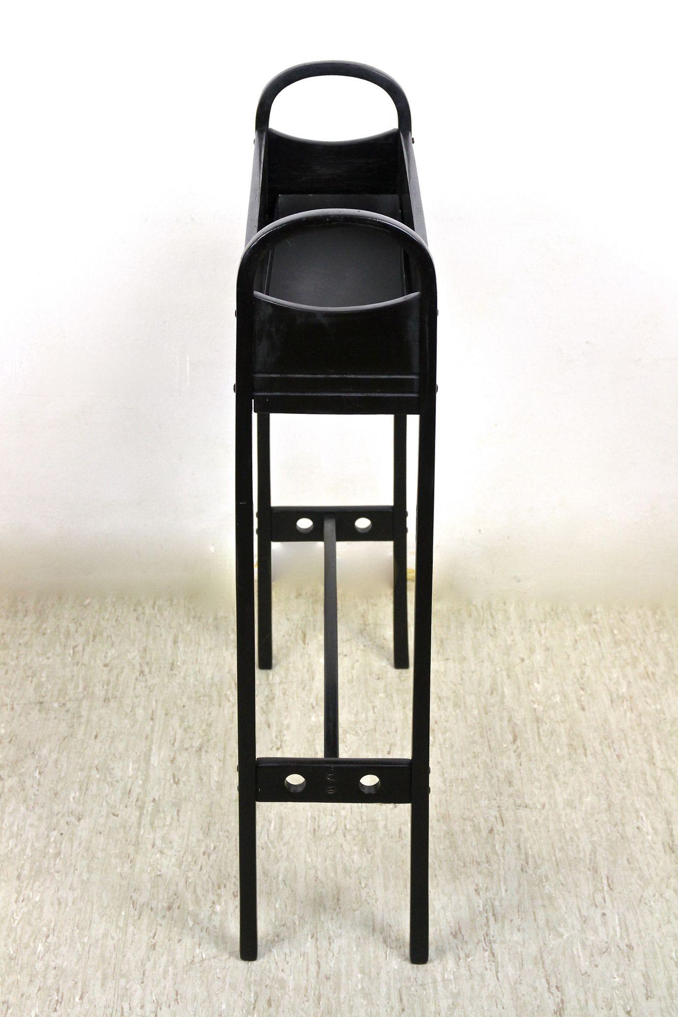 Art Nouveau Flower Tub/ Plant Stand by Thonet, Austria, circa 1915 In Good Condition For Sale In Lichtenberg, AT