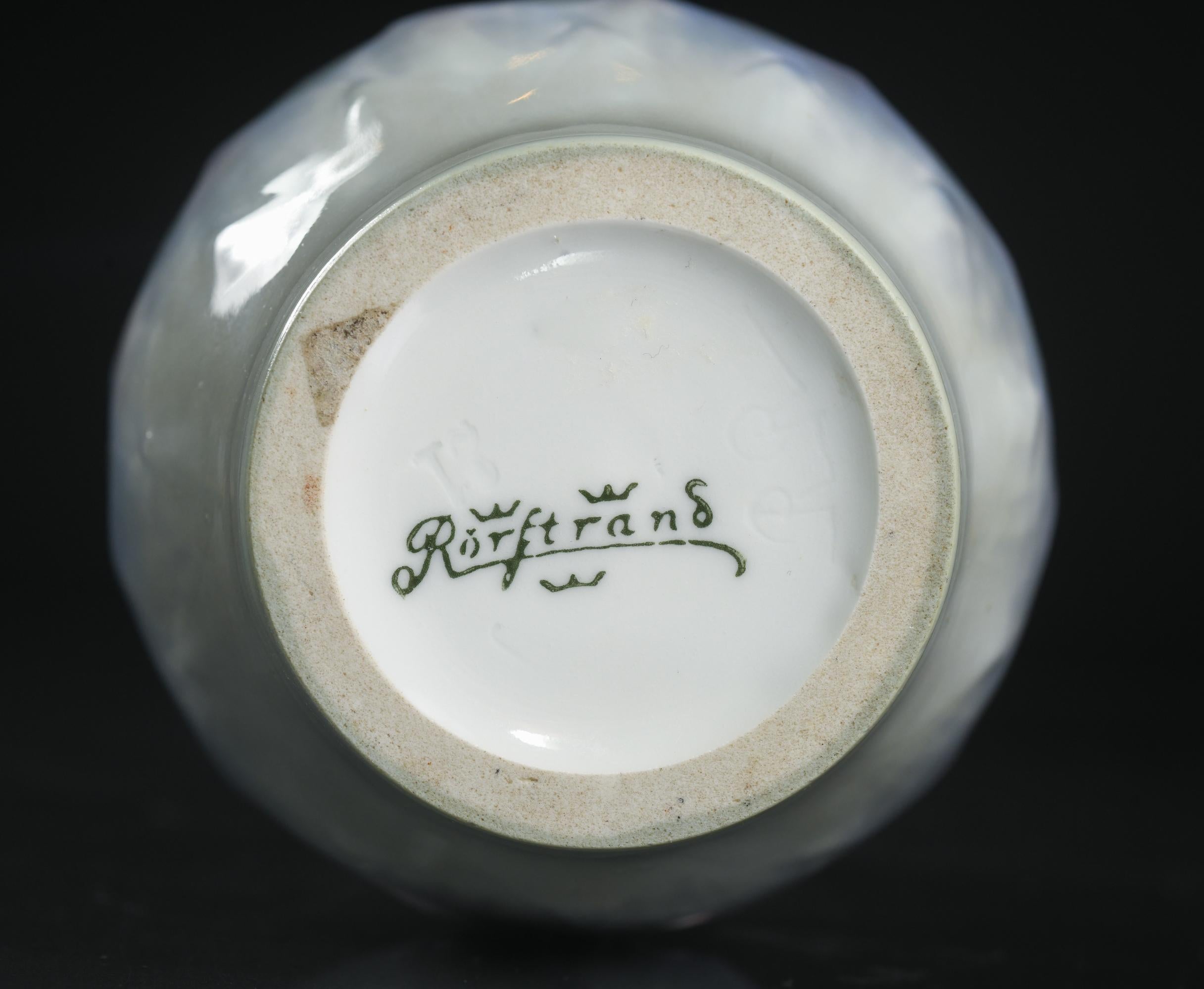 Inizio XX secolo Vaso da fiori in stile Art Nouveau di Ruben Rising per Rörstrand in vendita