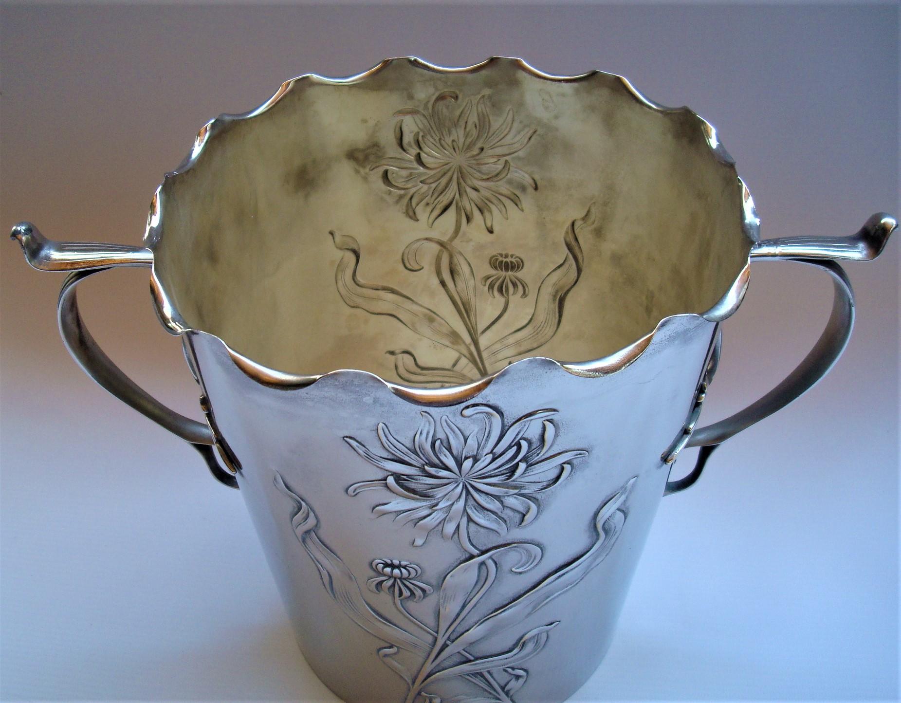 Silvered Art Nouveau Flowers Champagne / Wine Bucket Cooler, 1900´s For Sale