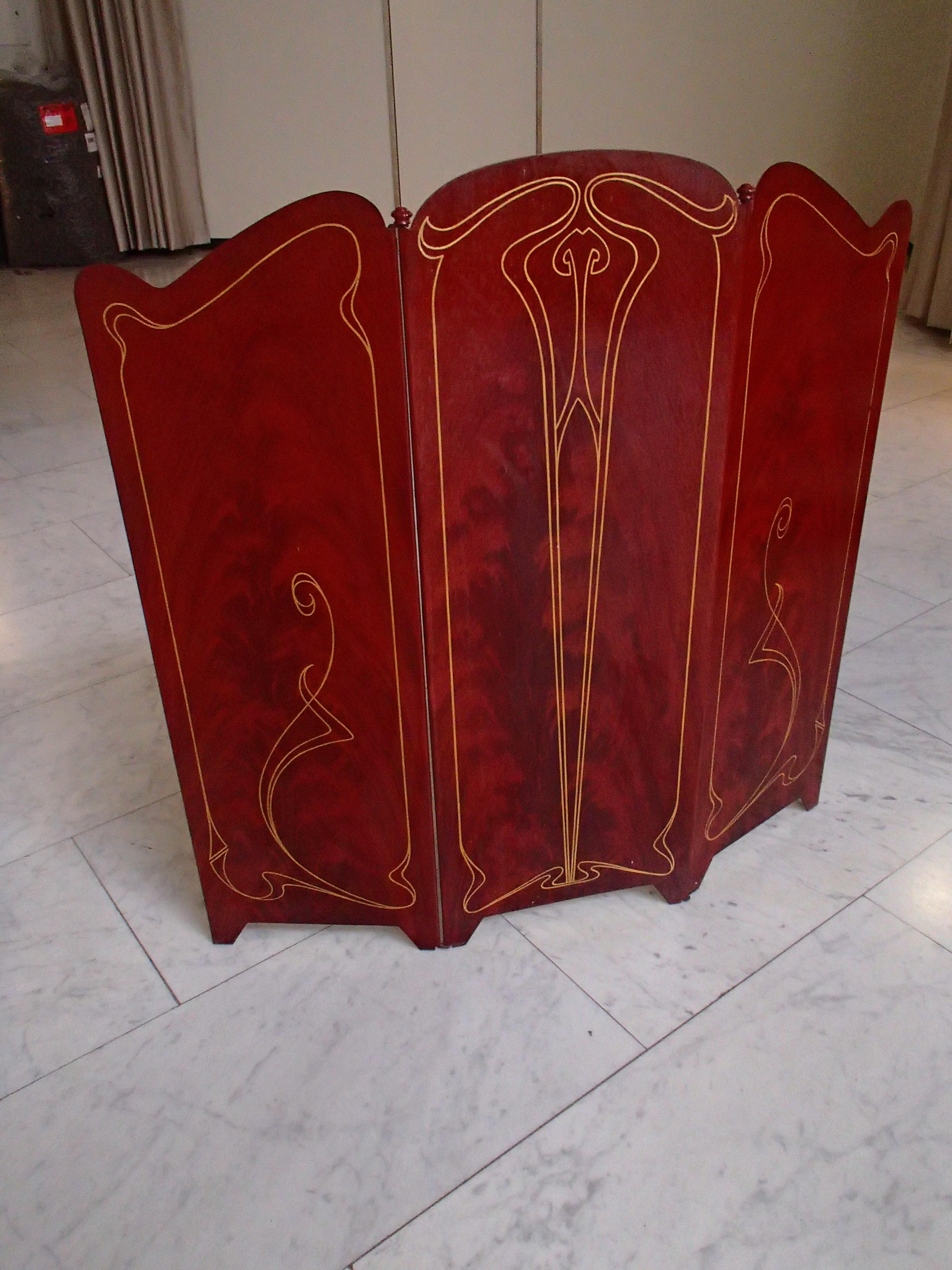 Art Nouveau foldable firescreen with painting.