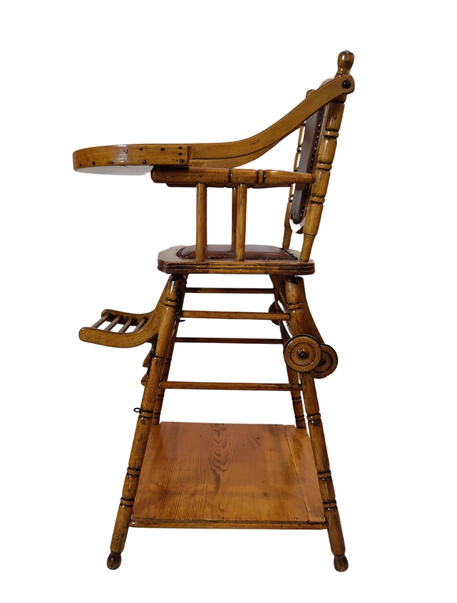 Art nouveau Chaise d'enfant pliante Art Nouveau en vente