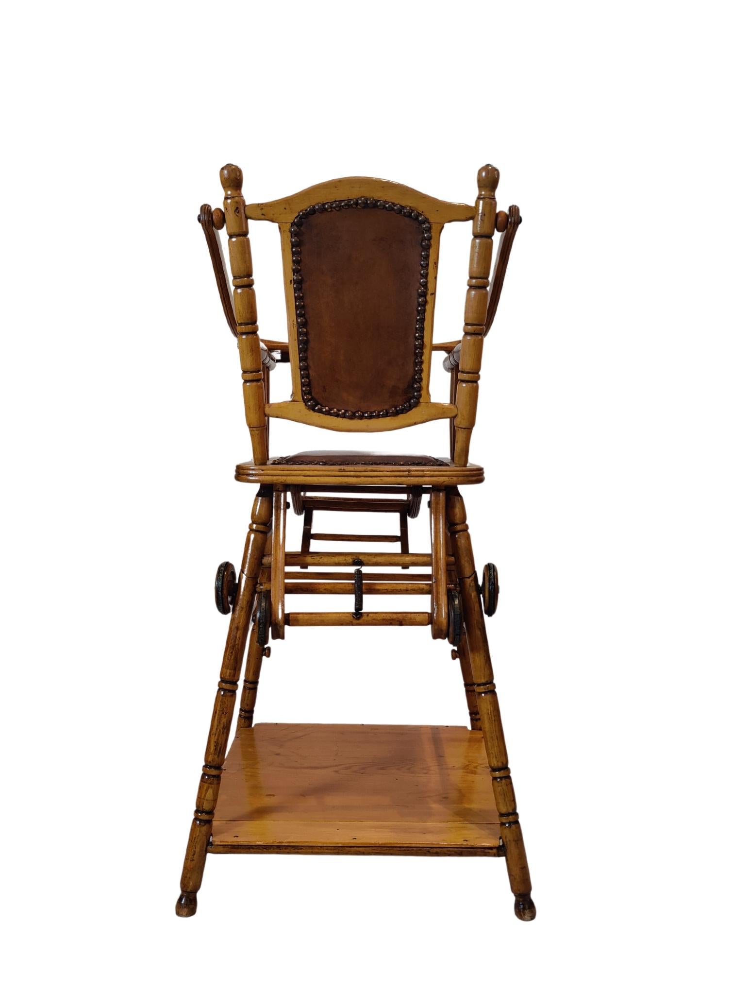 20ième siècle Chaise d'enfant pliante Art Nouveau en vente