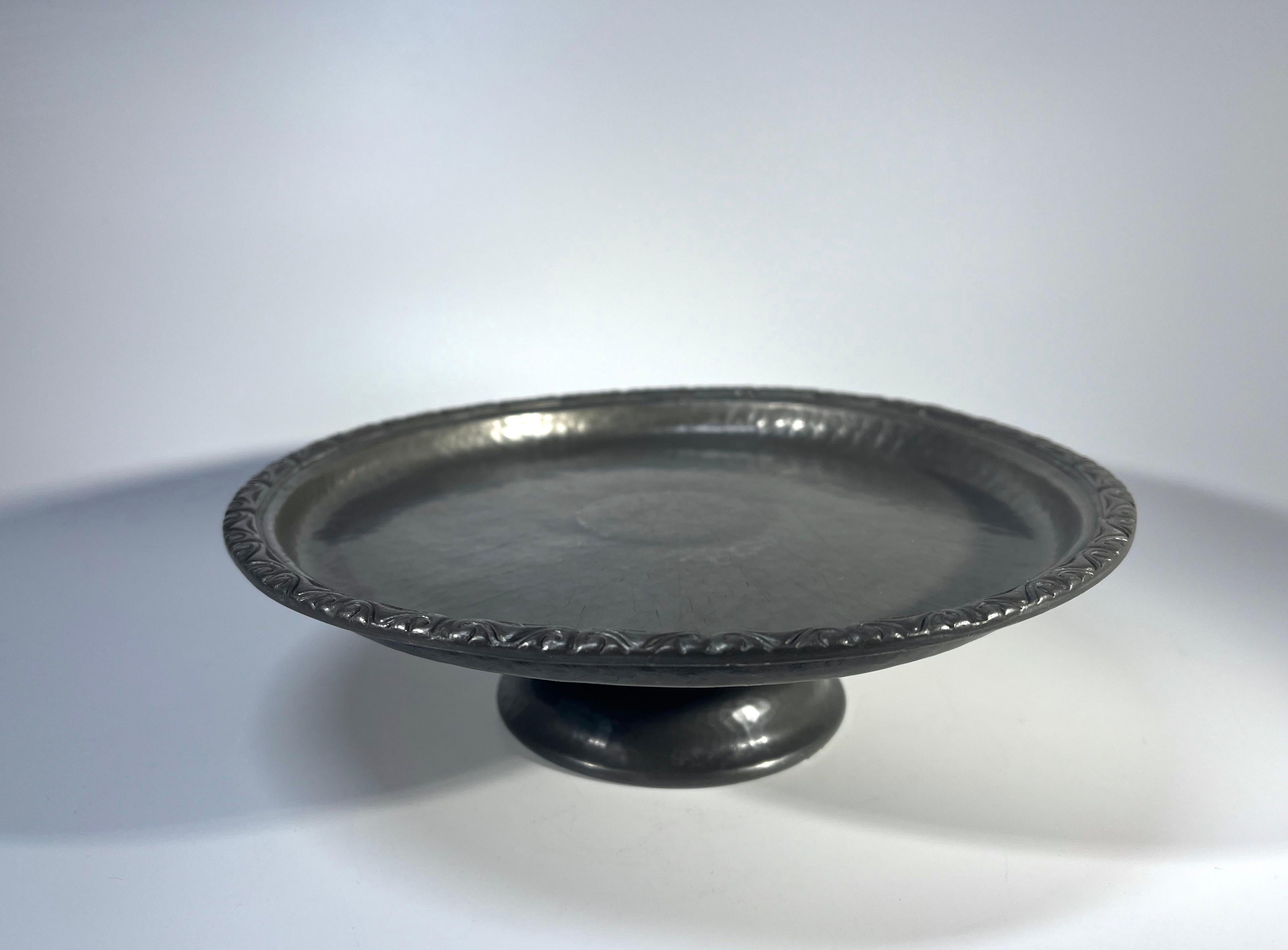 Art Nouveau Footed Tray Made By Liberty & Co., English Hammered Antique Pewter  In Good Condition For Sale In Rothley, Leicestershire