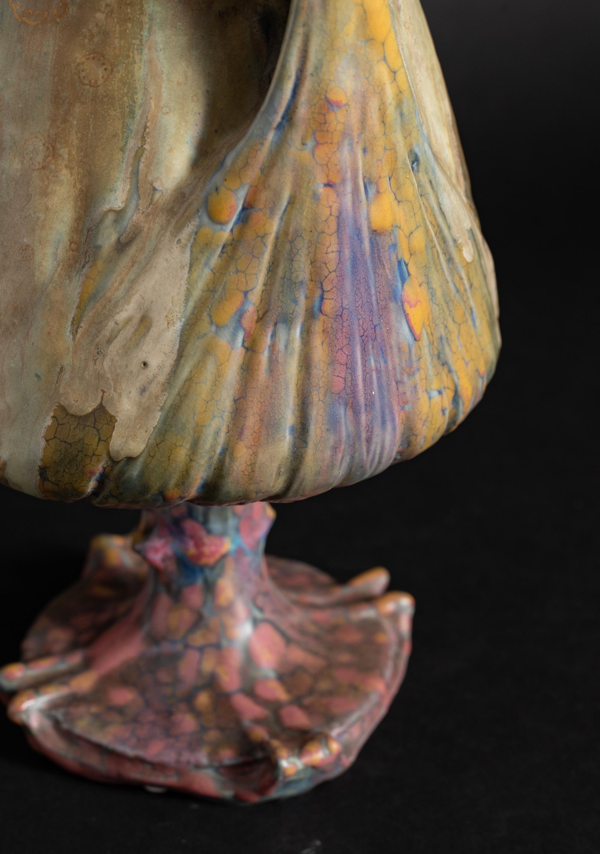 Vase sur pied Art Nouveau avec deux poignées par RStK Amphora en vente 2