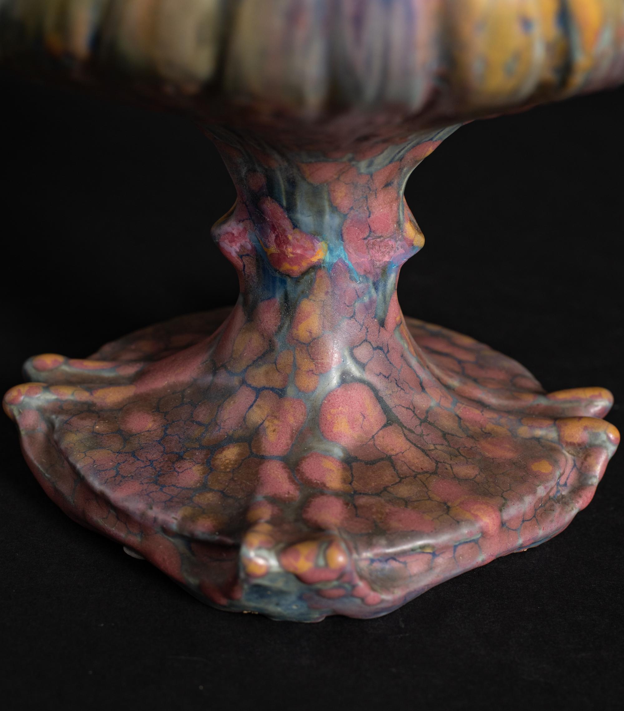 Vase sur pied Art Nouveau avec deux poignées par RStK Amphora en vente 3