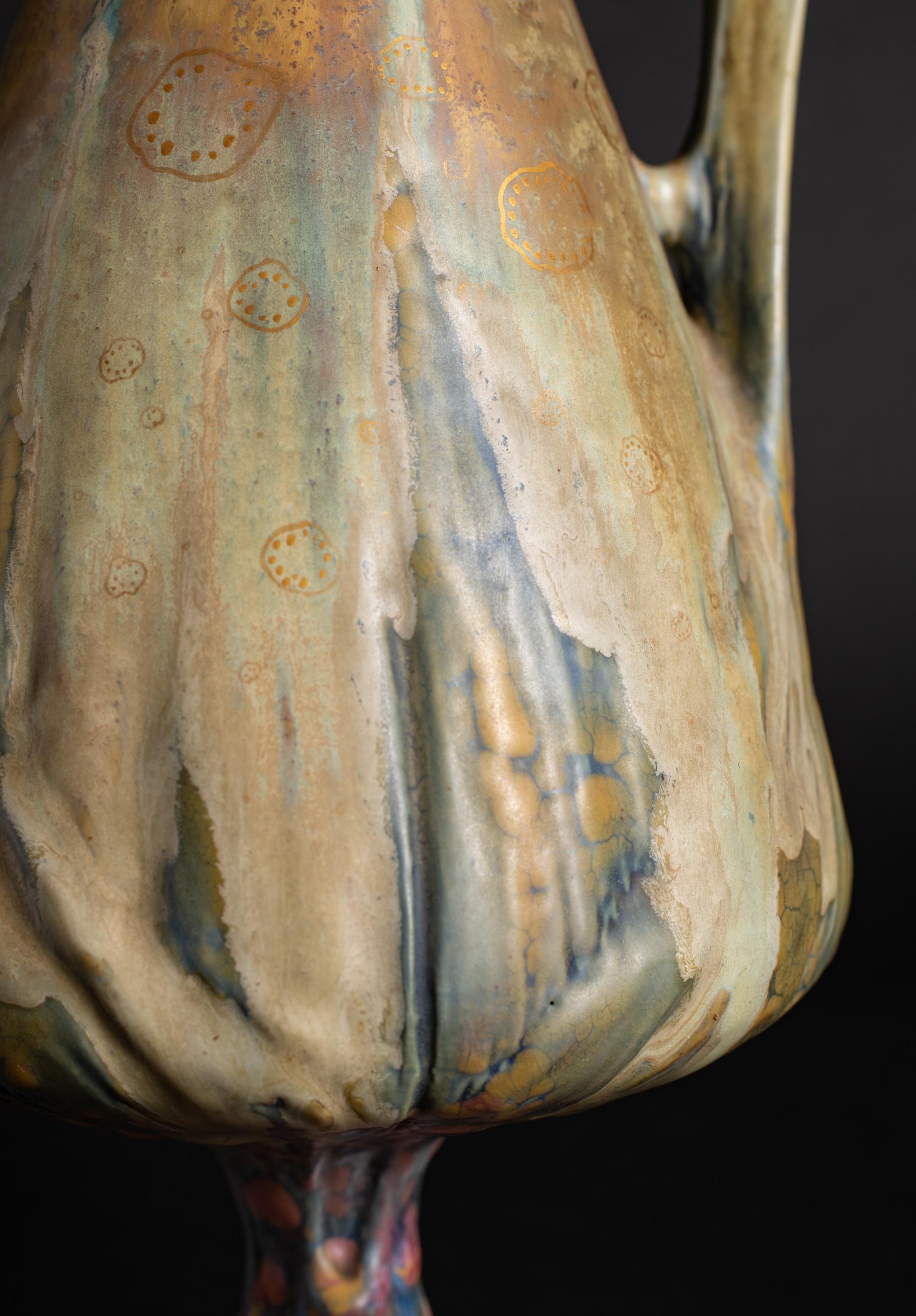 Vase sur pied Art Nouveau avec deux poignées par RStK Amphora en vente 1