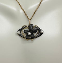 Art Nouveau Forget-Me-Not Flower Pearl Enamel Pendant Necklace 14 Karat Gold
