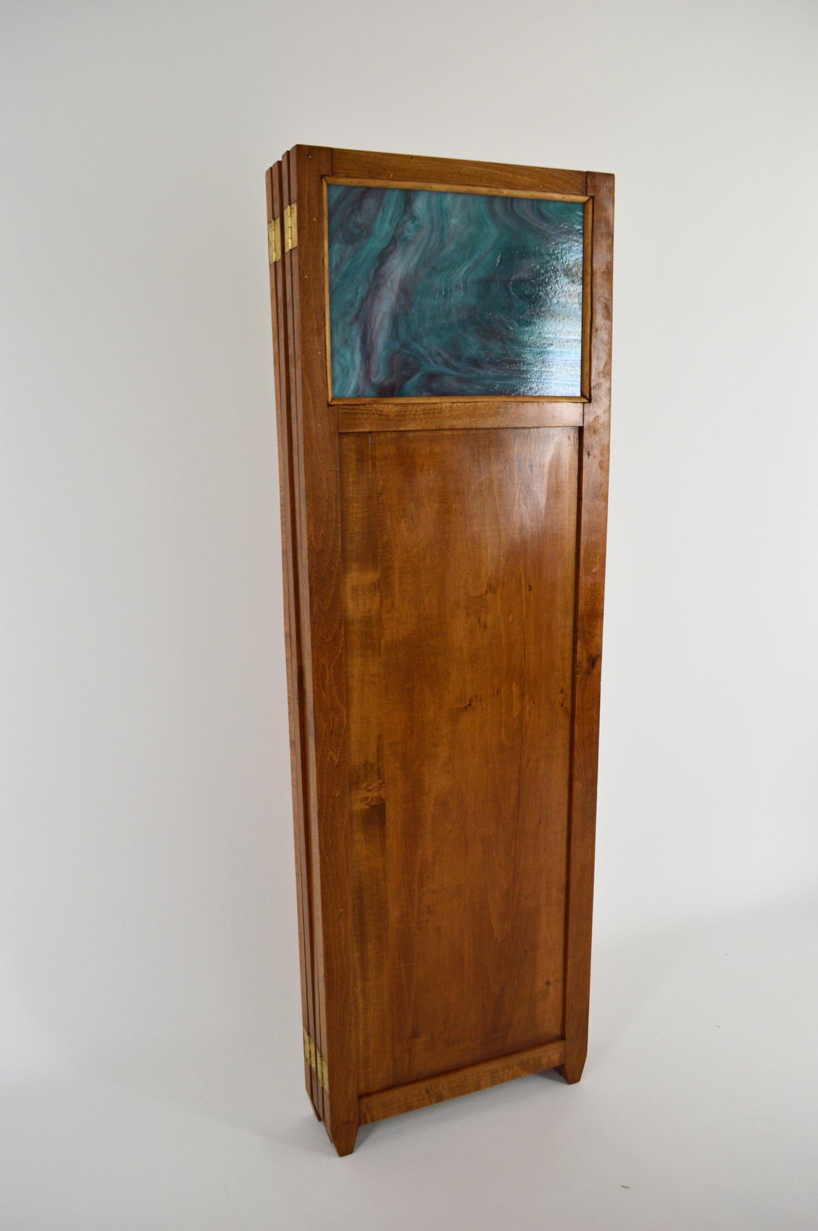 Art Nouveau Four-Panel Folding Screen, Pyrographed Wood & Stained Glass, 1910s For Sale 10