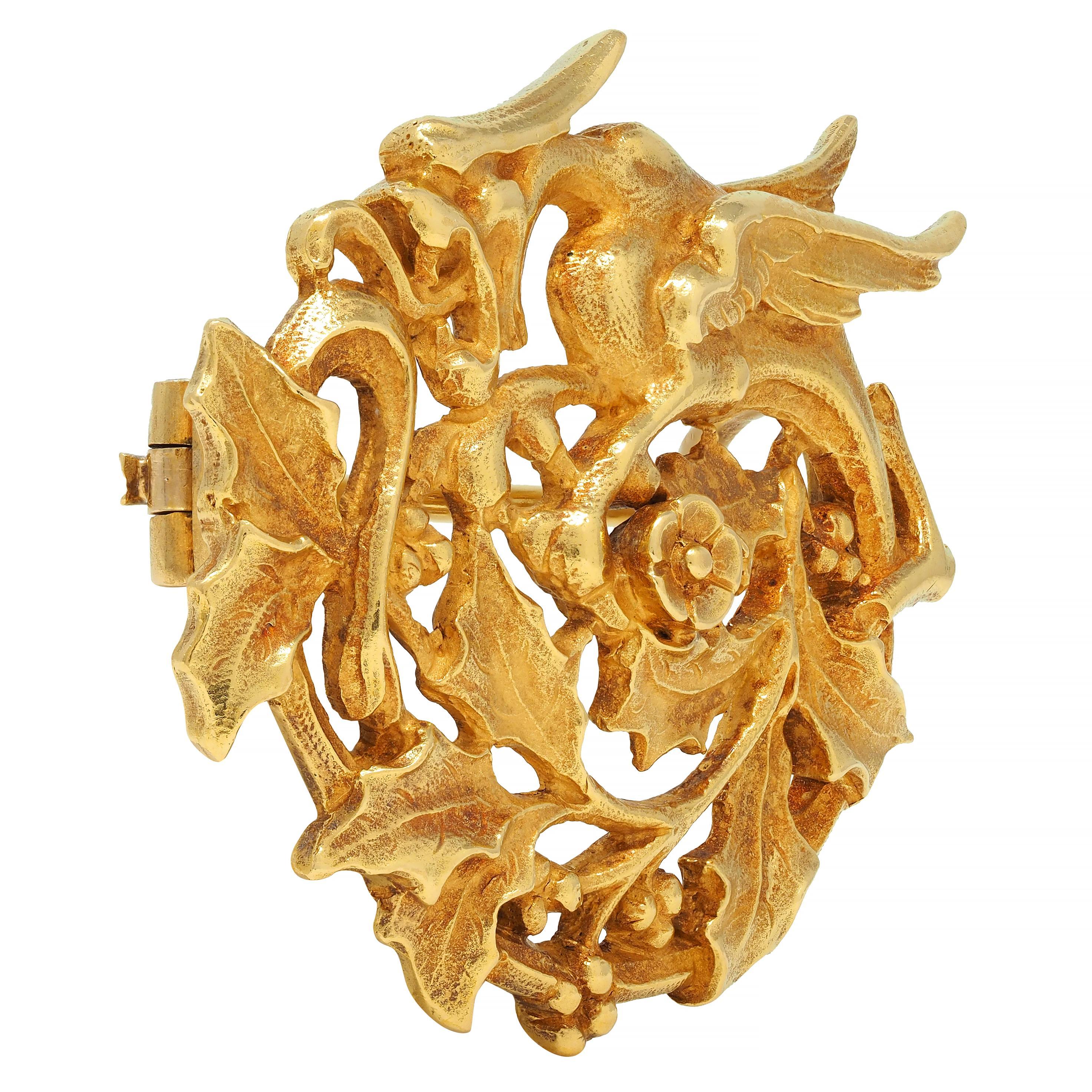 Art Nouveau French 18 Karat Yellow Gold Dragon Holly Circle Brooch In Excellent Condition In Philadelphia, PA