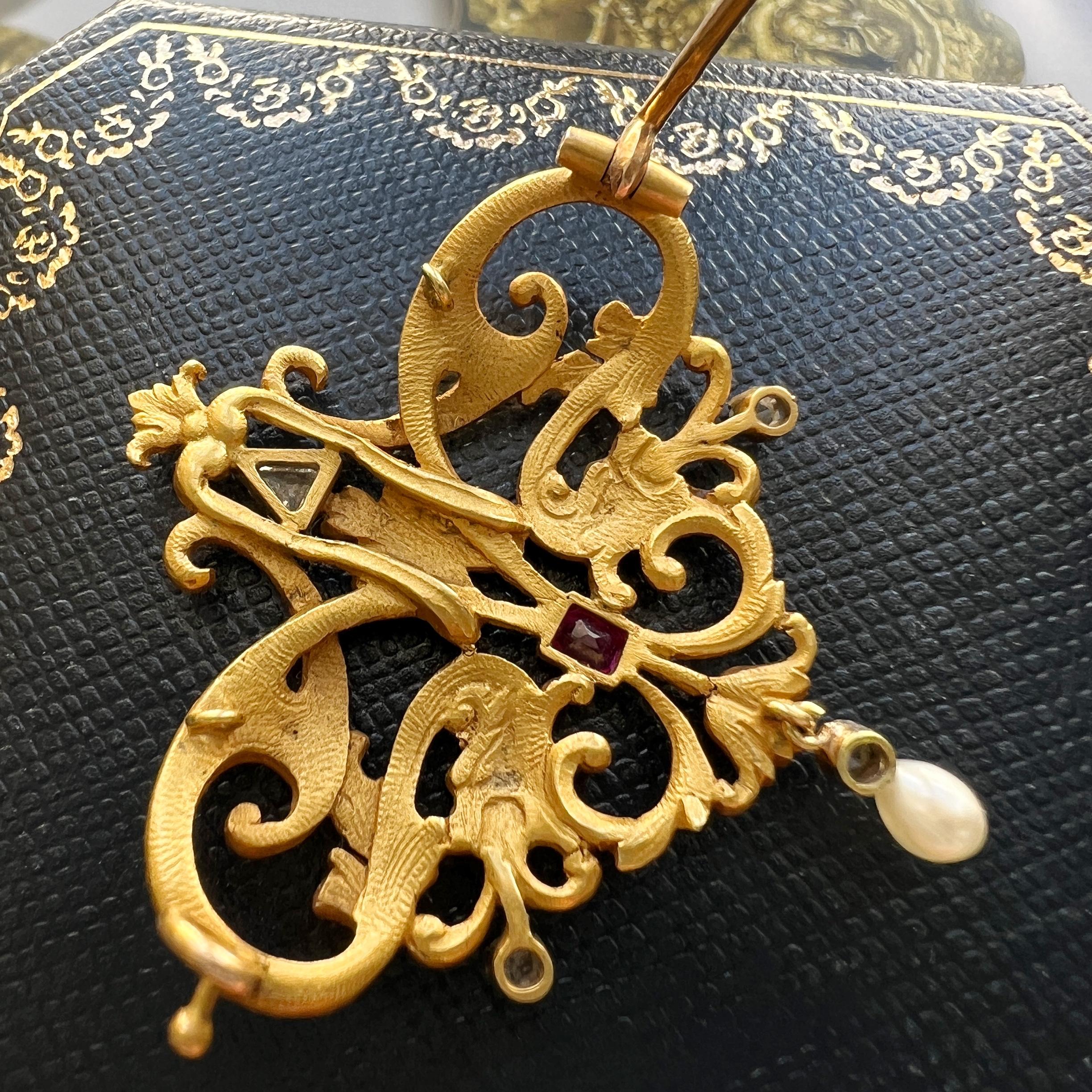 Art Nouveau French 18K gold double chimera griffon dragon pendant brooch For Sale 5