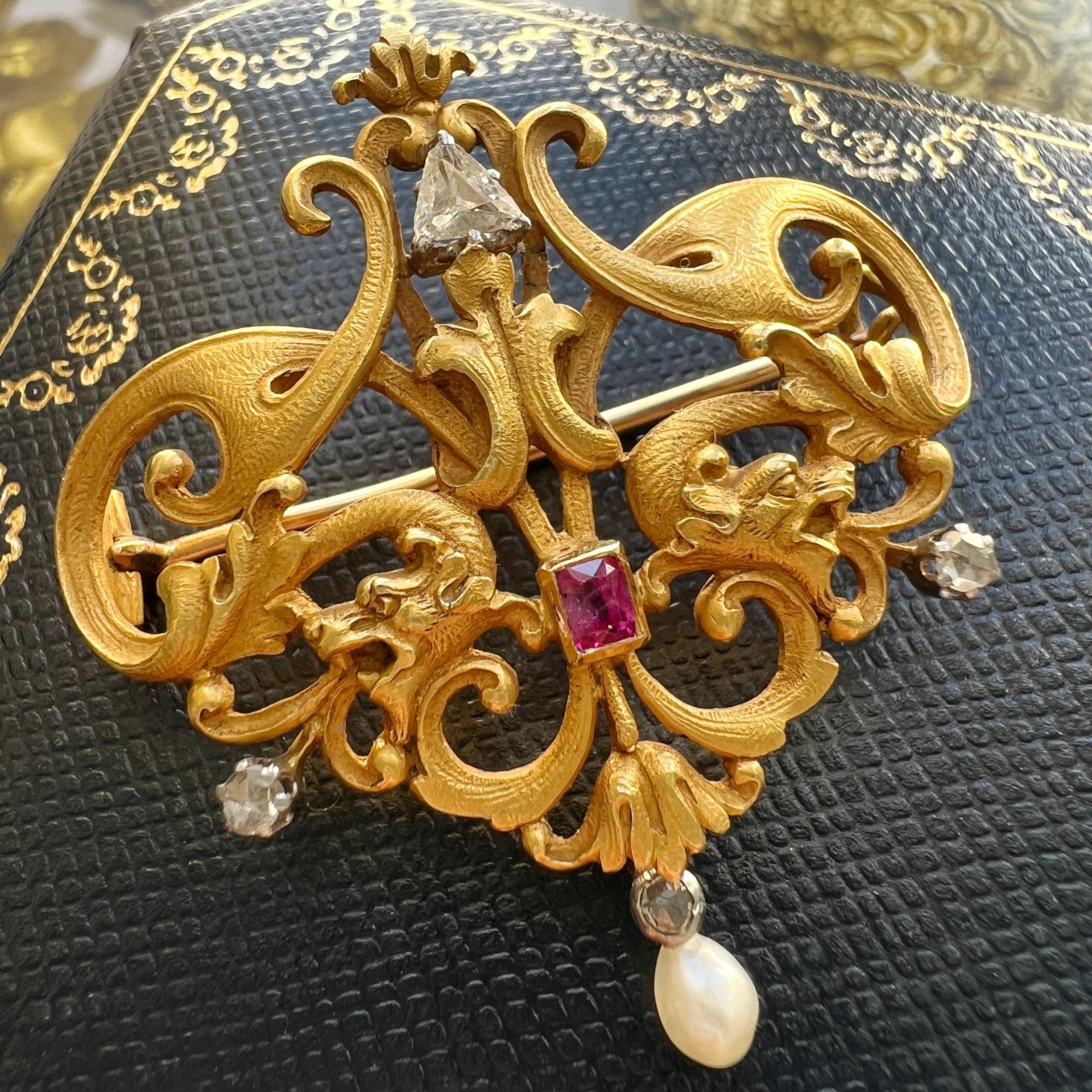 Rose Cut Art Nouveau French 18K gold double chimera griffon dragon pendant brooch For Sale