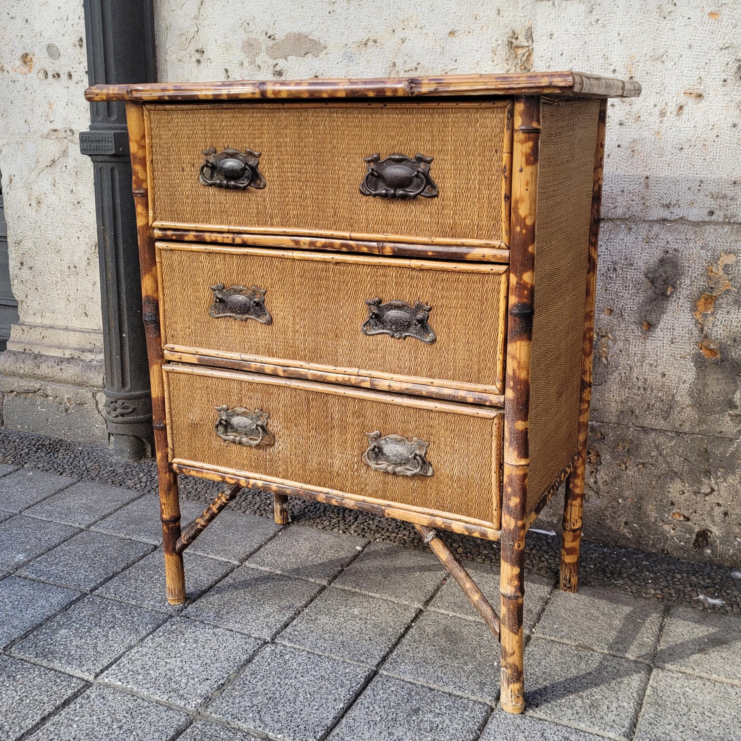 Art Nouveau Französisch Bambus und Rattan Kommode Orientalismus (Handgefertigt) im Angebot