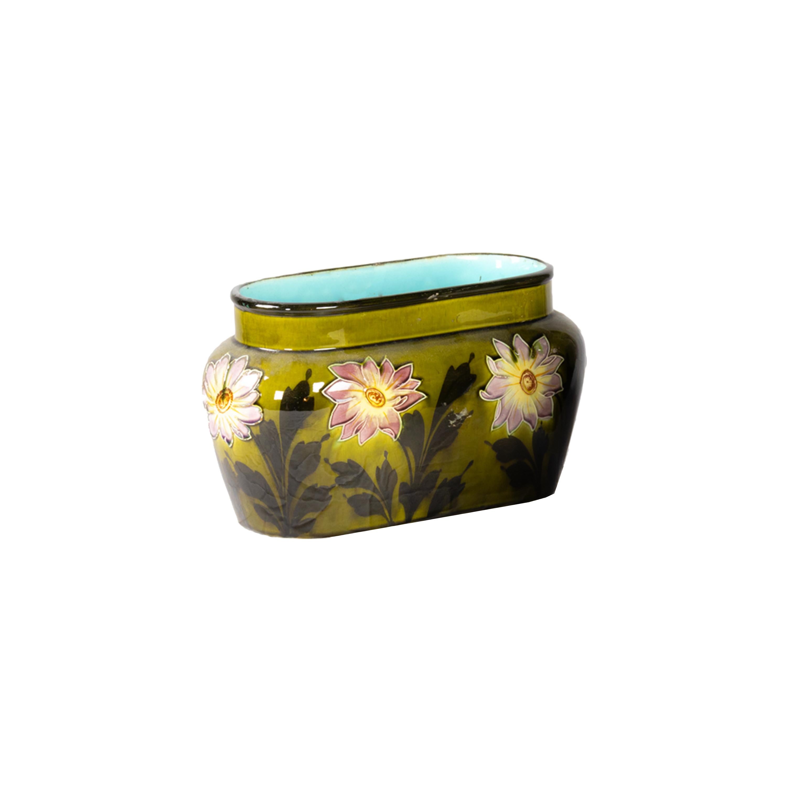 Art nouveau Cache-pot et vases à motifs floraux Art Nouveau français Barbotine en vente