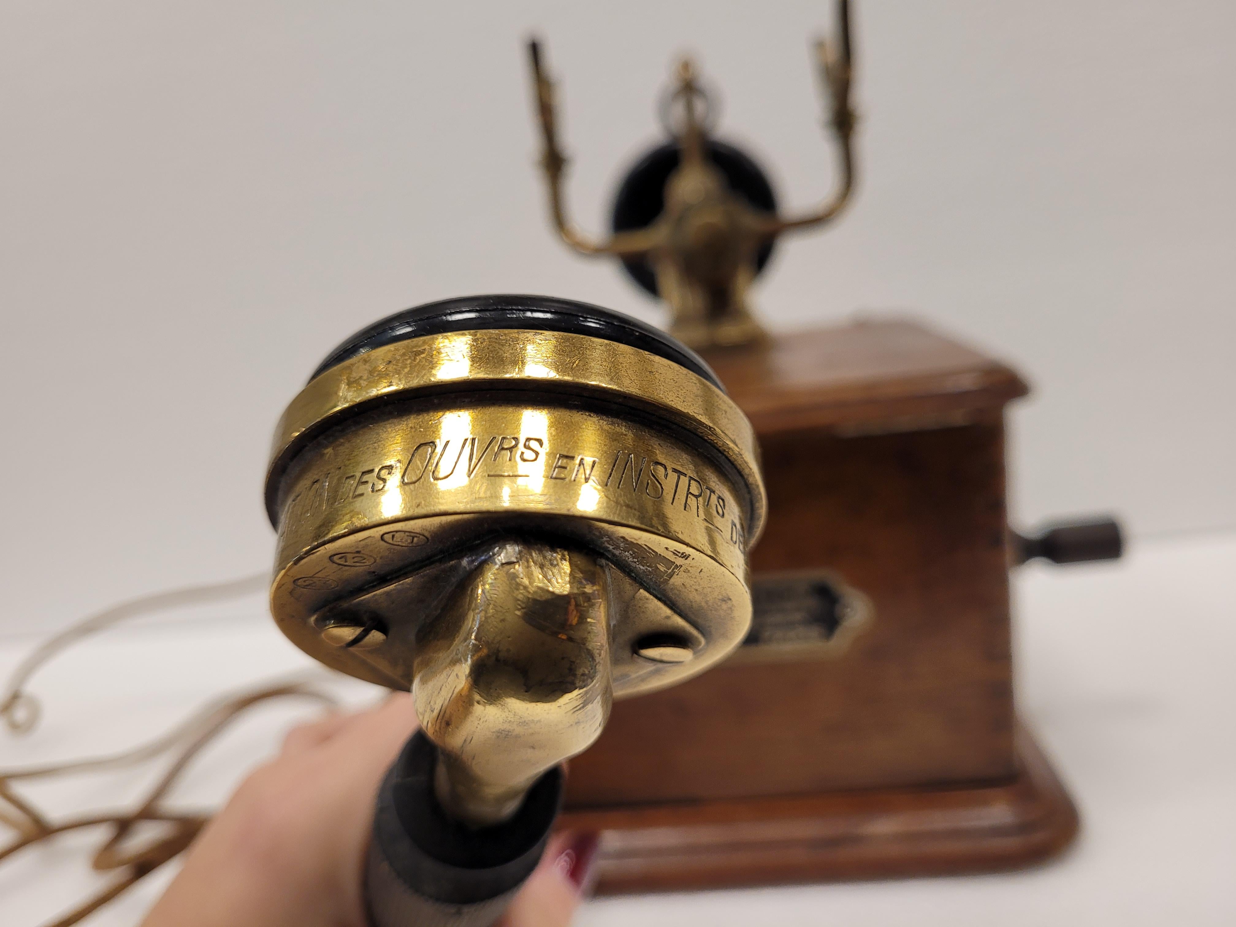 Telephone Art Nouveau français en bois et bronze en vente 5