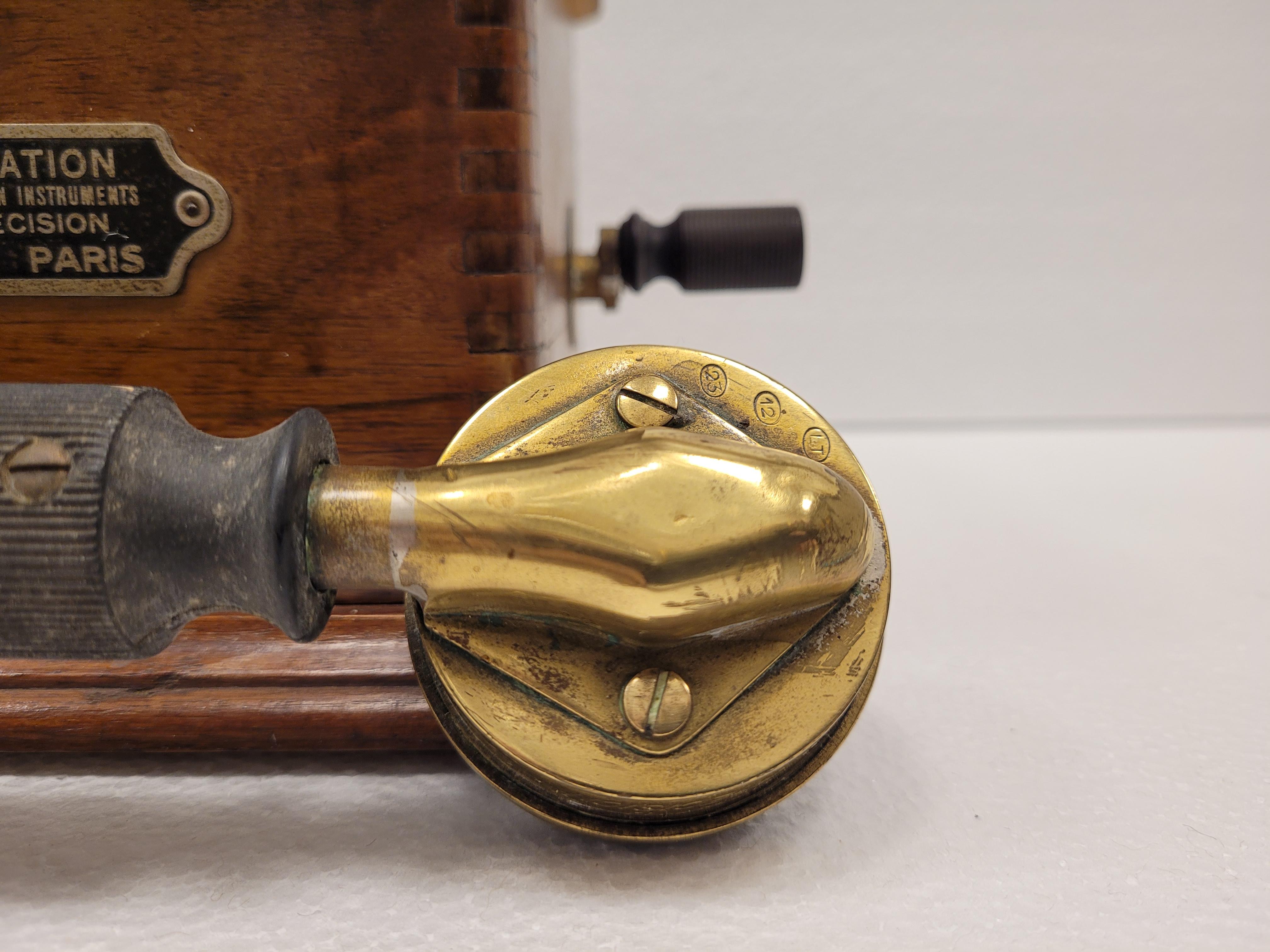 Telephone Art Nouveau français en bois et bronze en vente 9