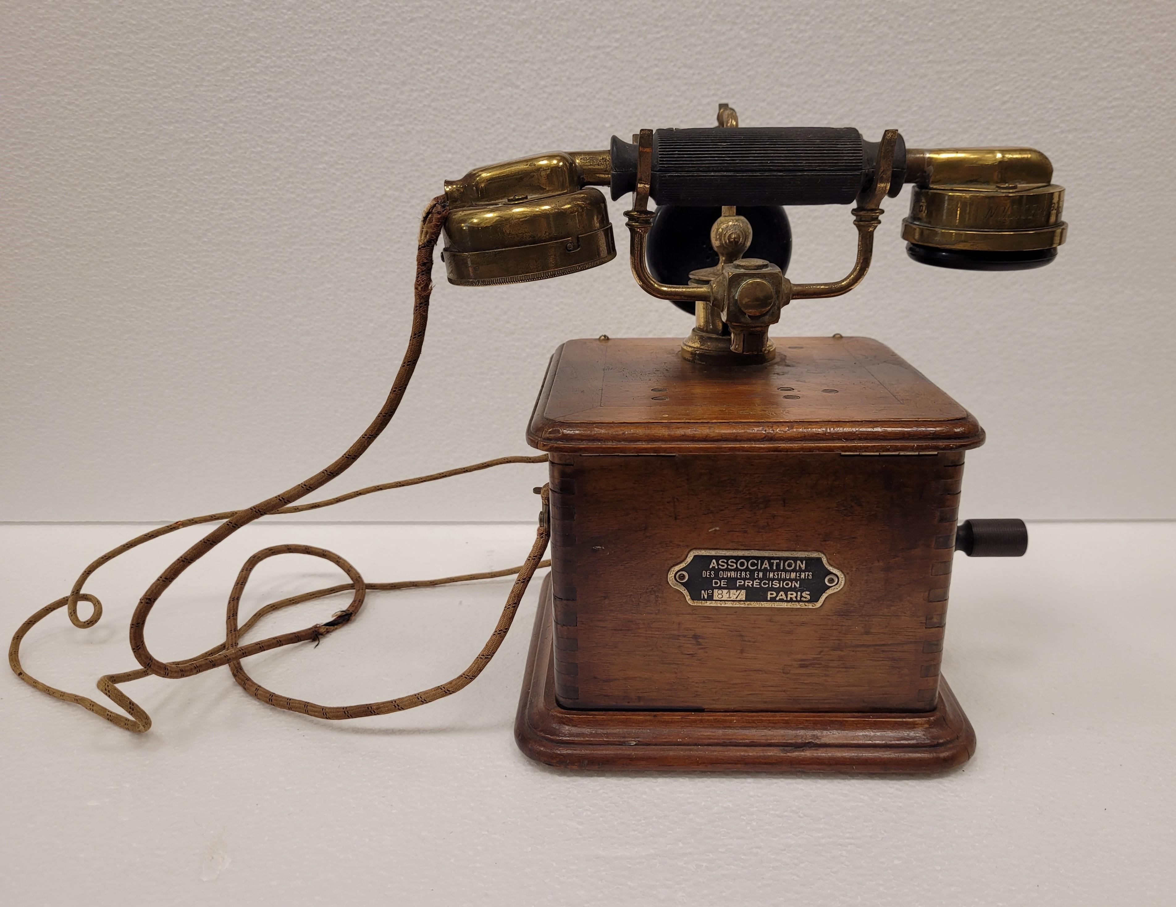 Art nouveau Telephone Art Nouveau français en bois et bronze en vente