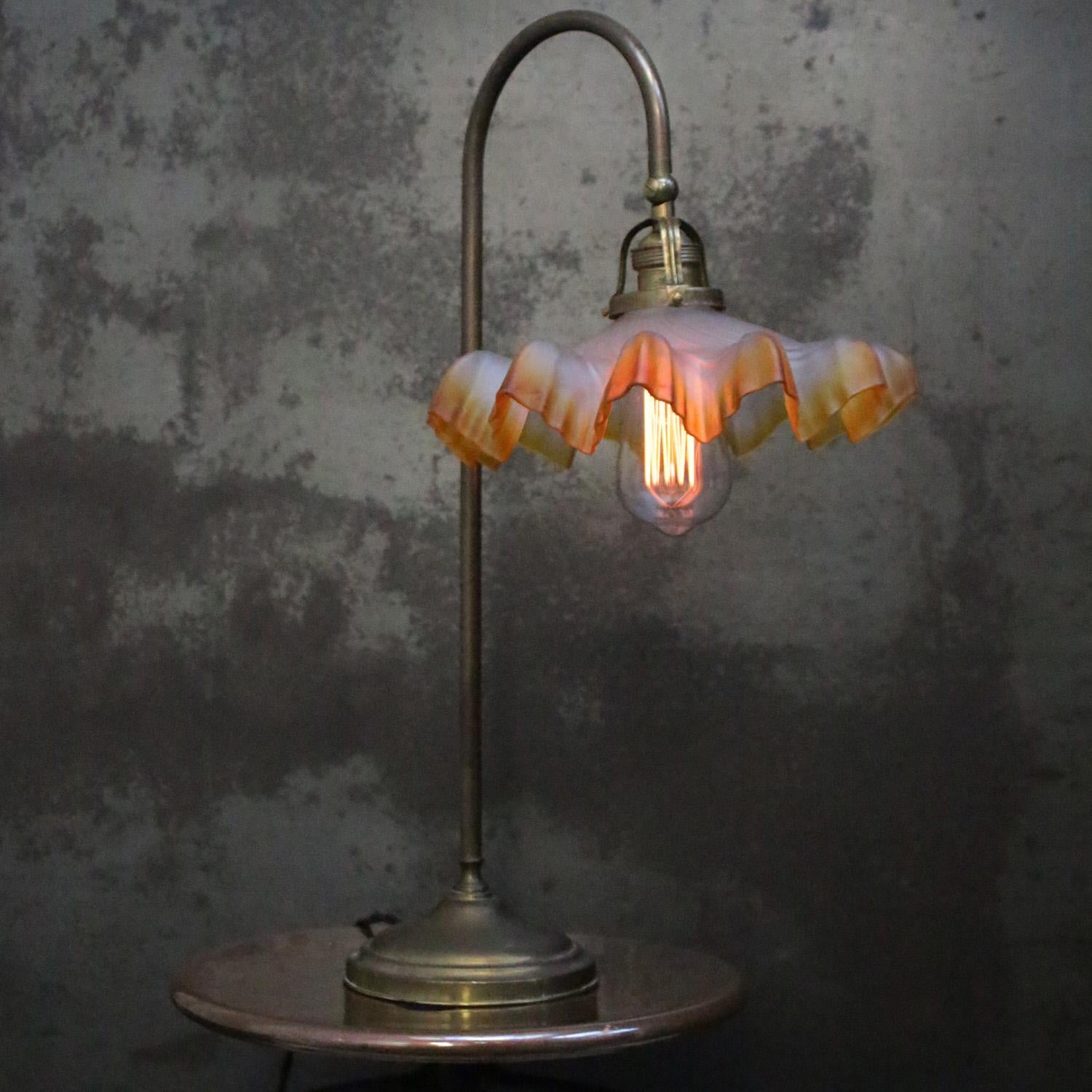 Art Nouveau Französisch Messing & Glas Tisch Desk Light (Art nouveau) im Angebot