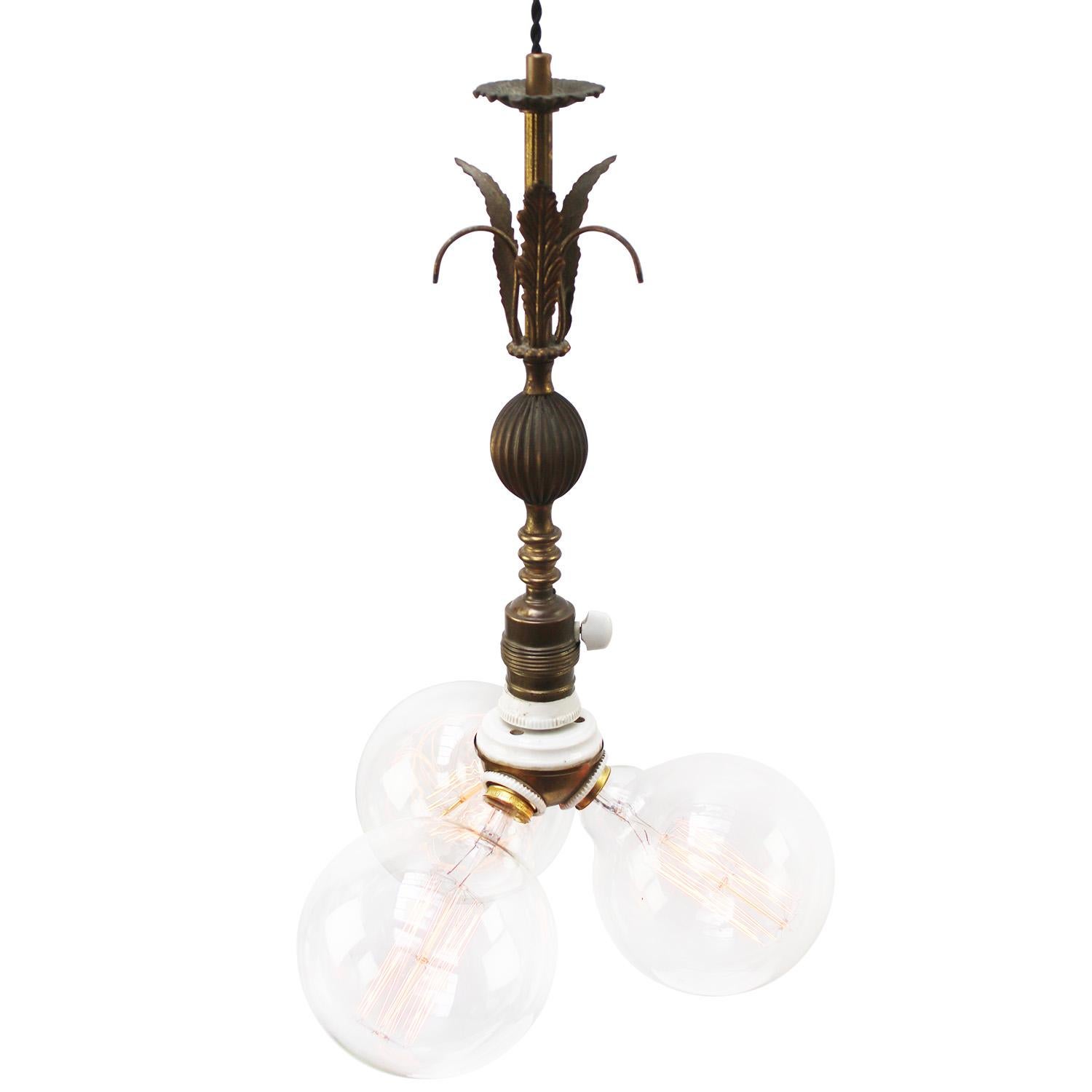 Art Nouveau French Brass & Porcelain Pendant Light In Good Condition For Sale In Amsterdam, NL