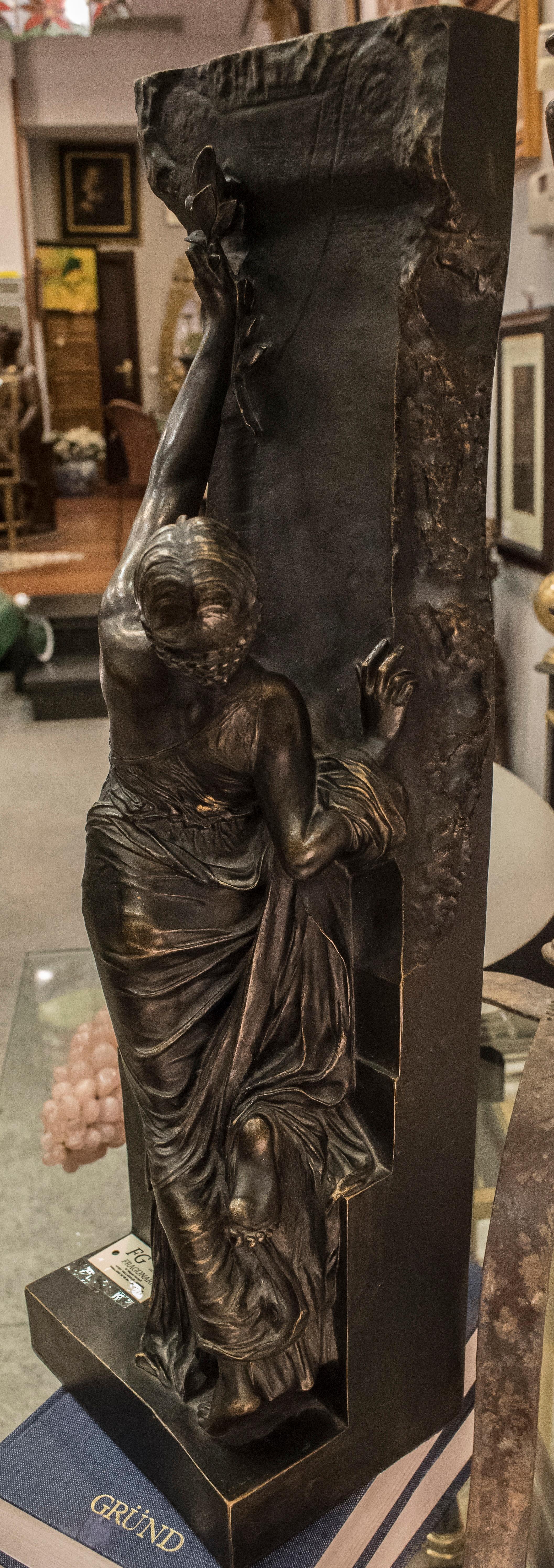 Art Nouveau French Bronze Female Sculpture, circa 1910 11