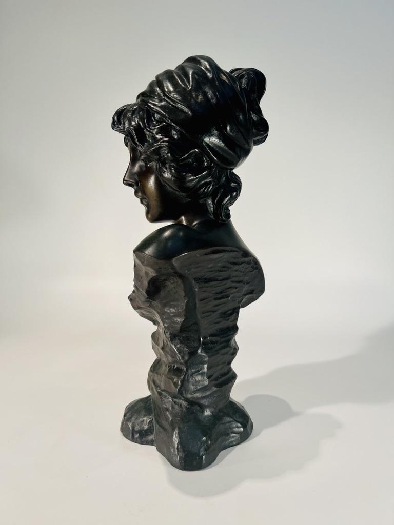 French Art Nouveau french bronze representing naked young lady circa 1900 For Sale