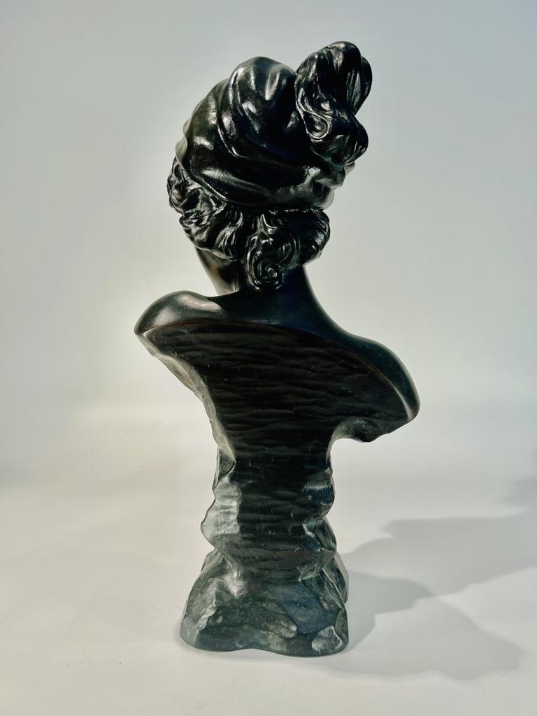 Jugendstil-Bronze mit Darstellung einer nackten jungen Dame um 1900 (Sonstiges) im Angebot
