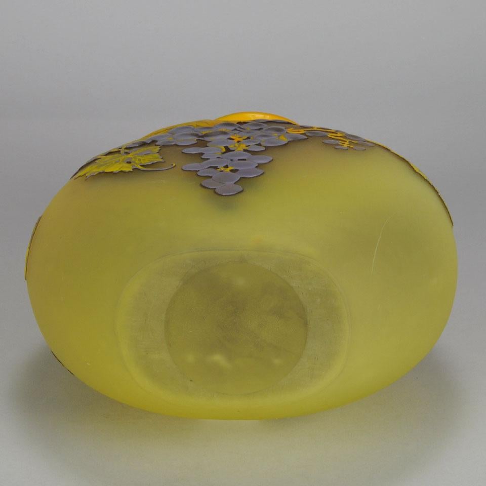 Art Nouveau French Cameo Glass 