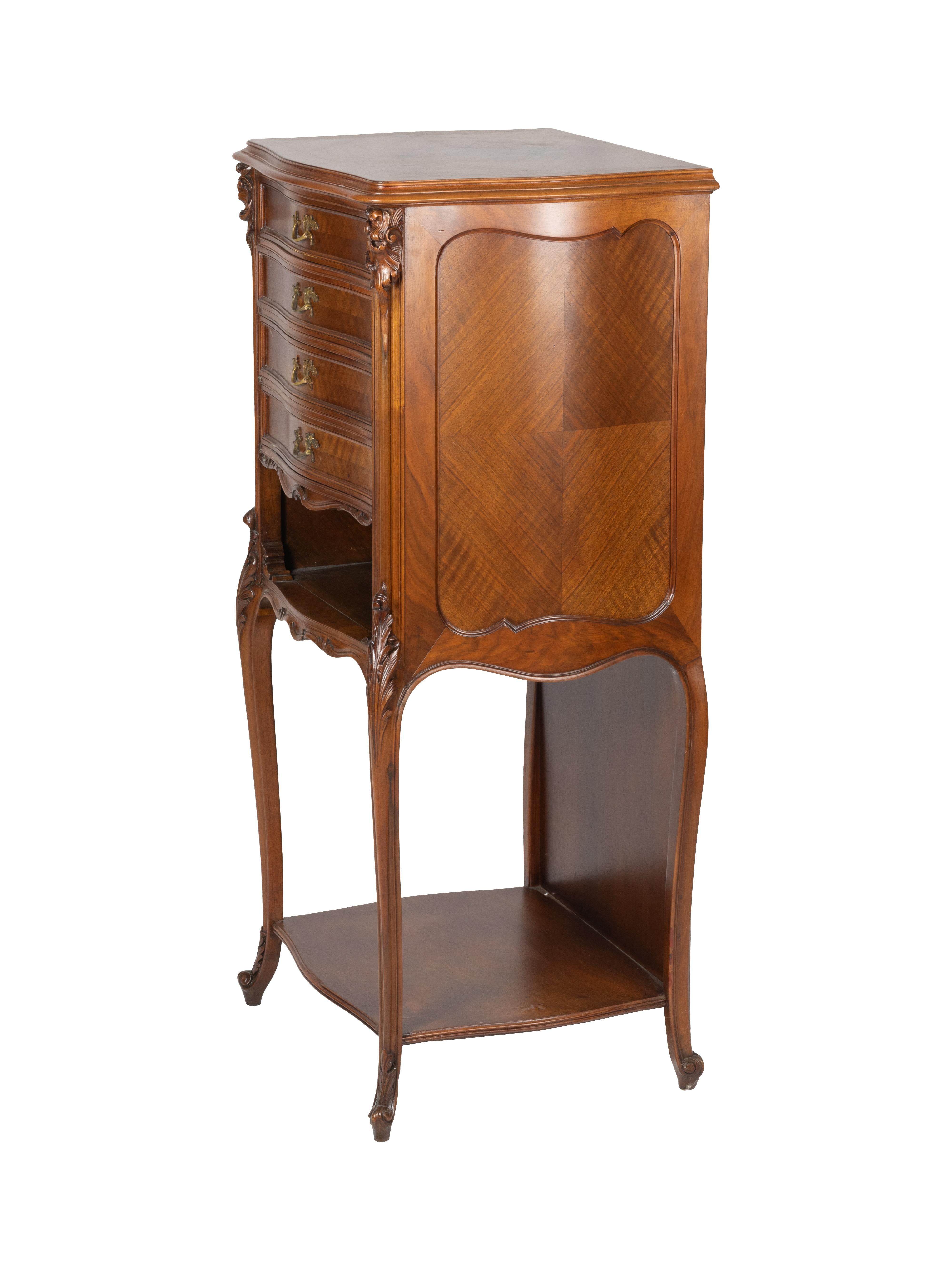 Cassettiera francese Art Nouveau, 1900 In condizioni buone in vendita a Lisbon, PT