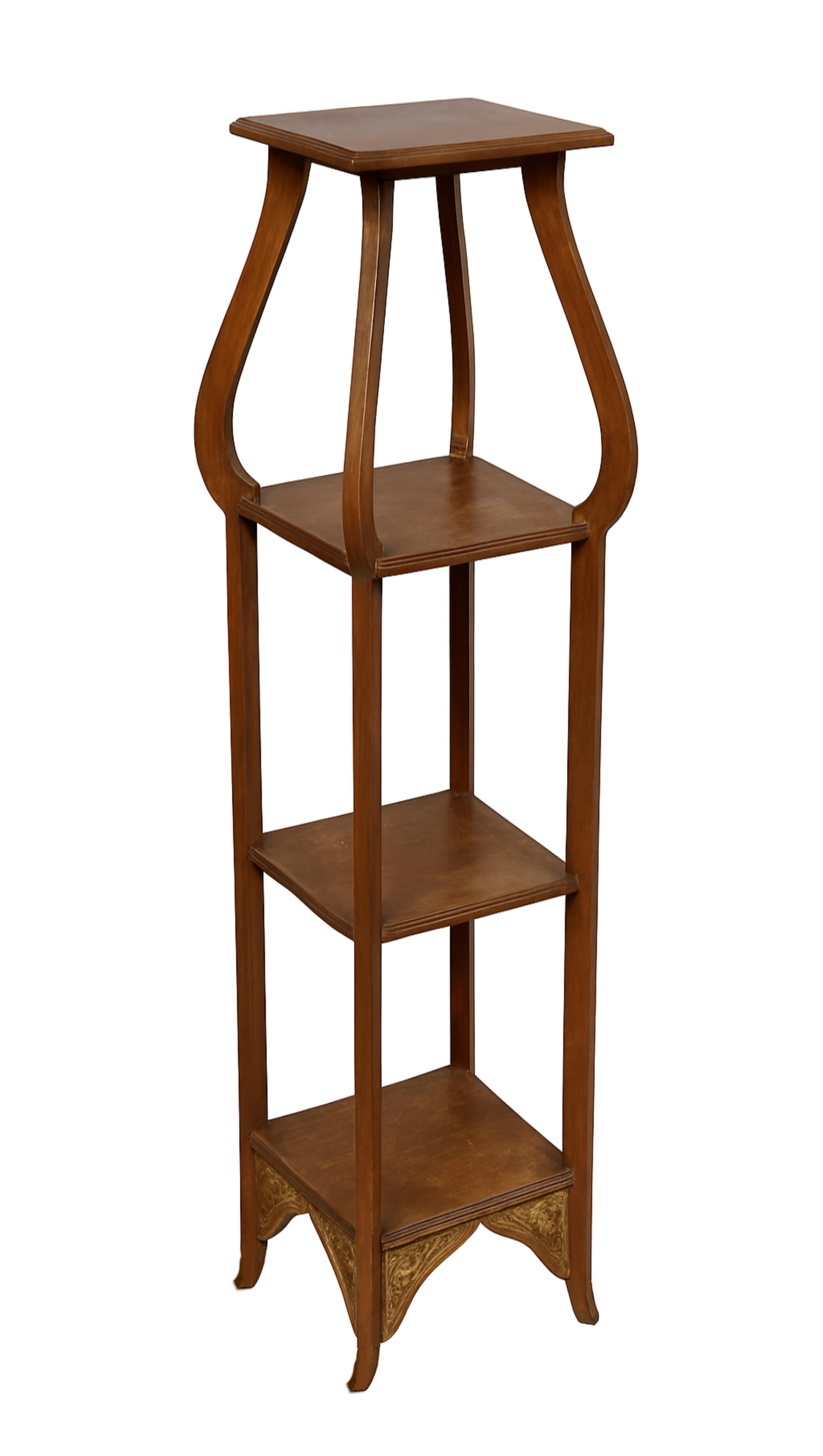 Art Nouveau French Chestnut Column Pedestal, 20th Century For Sale 2