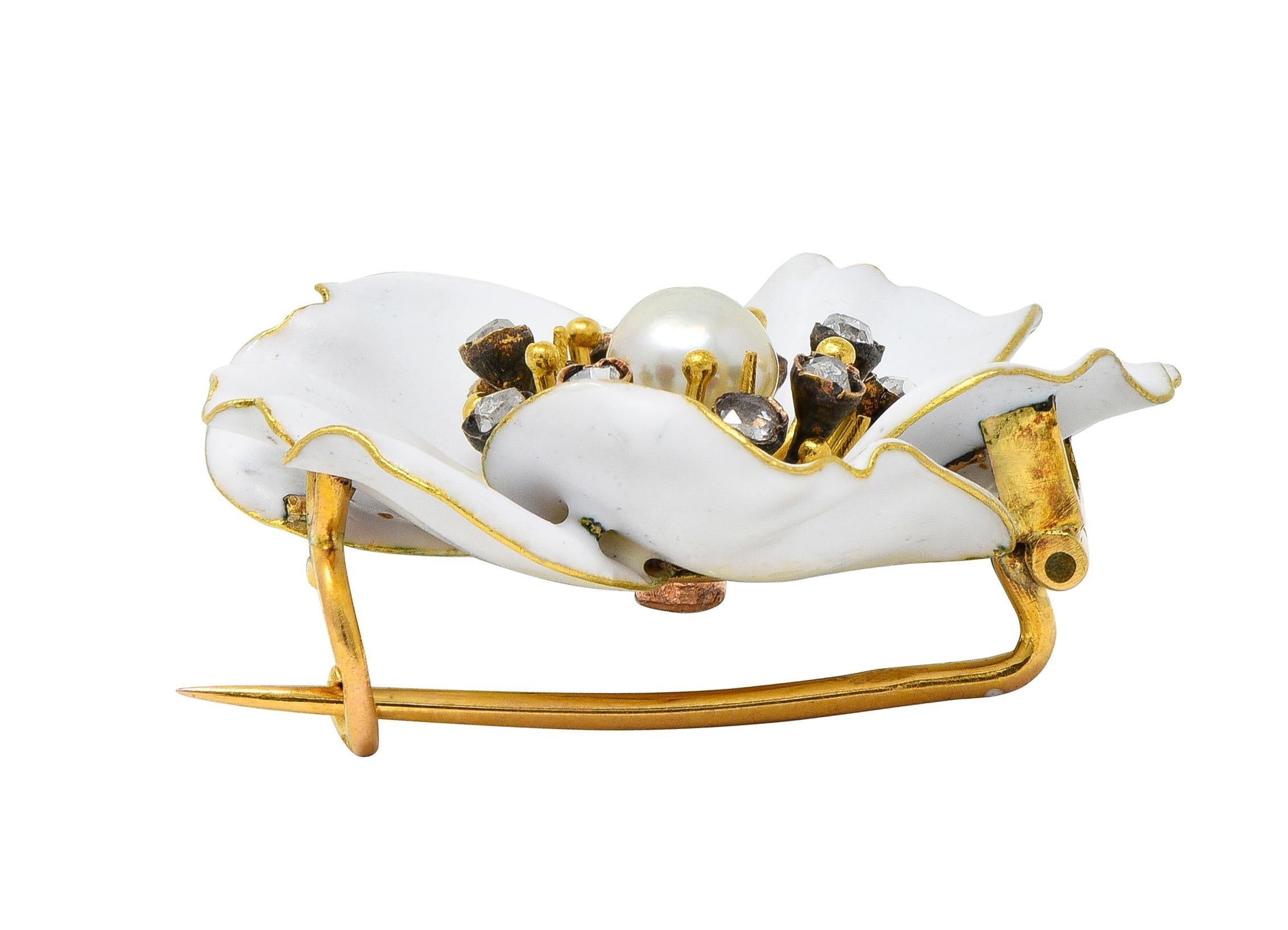 Art Nouveau Französisch Diamant Perle Weiß Emaille 18K Gelb Antike Stiefmütterchen Brosche im Angebot 1