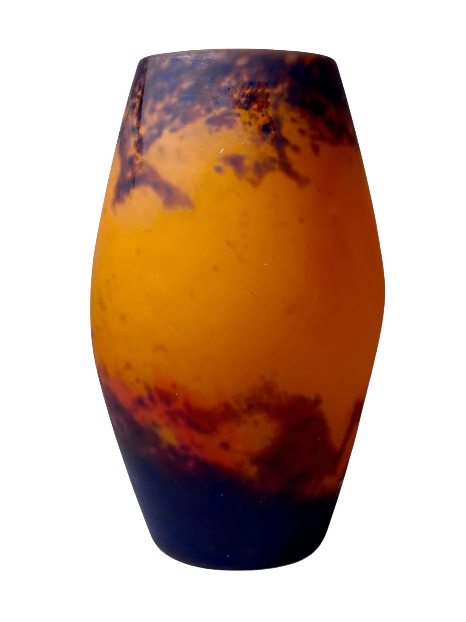 20ième siècle Vase en verre Art Nouveau en vente