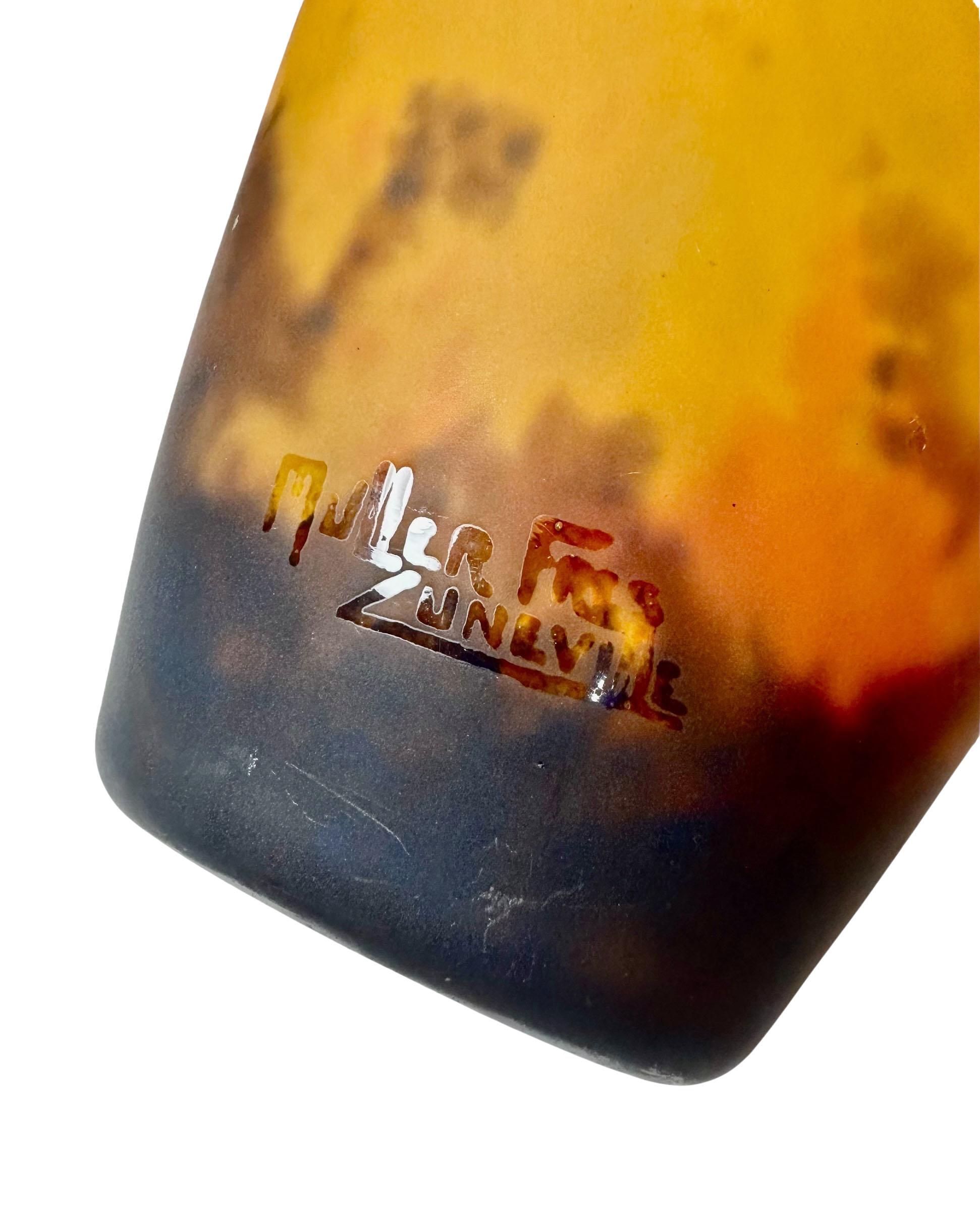 Vase en verre Art Nouveau en vente 2