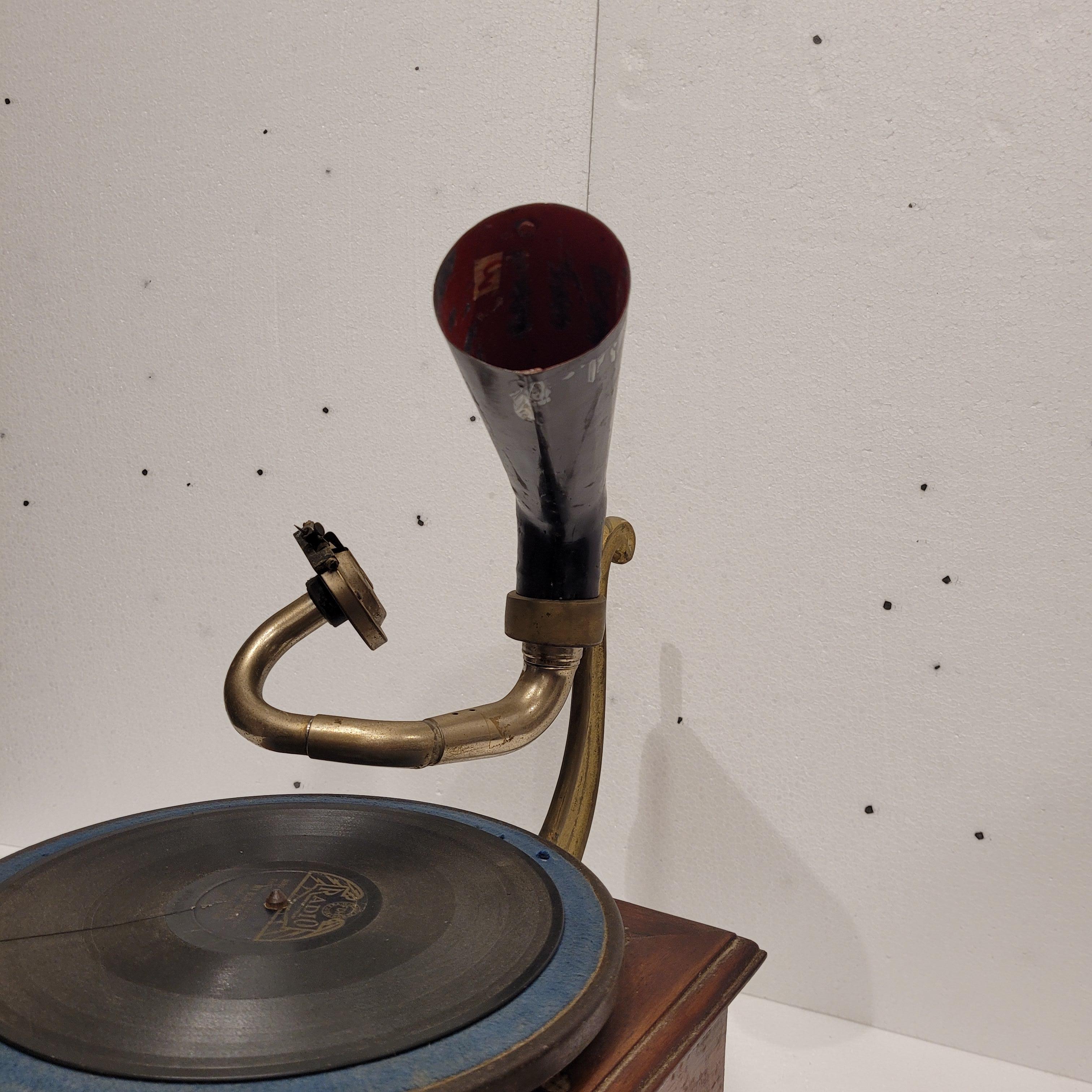 Art Nouveau francese His Master, s Voice Grammofono in vendita 7