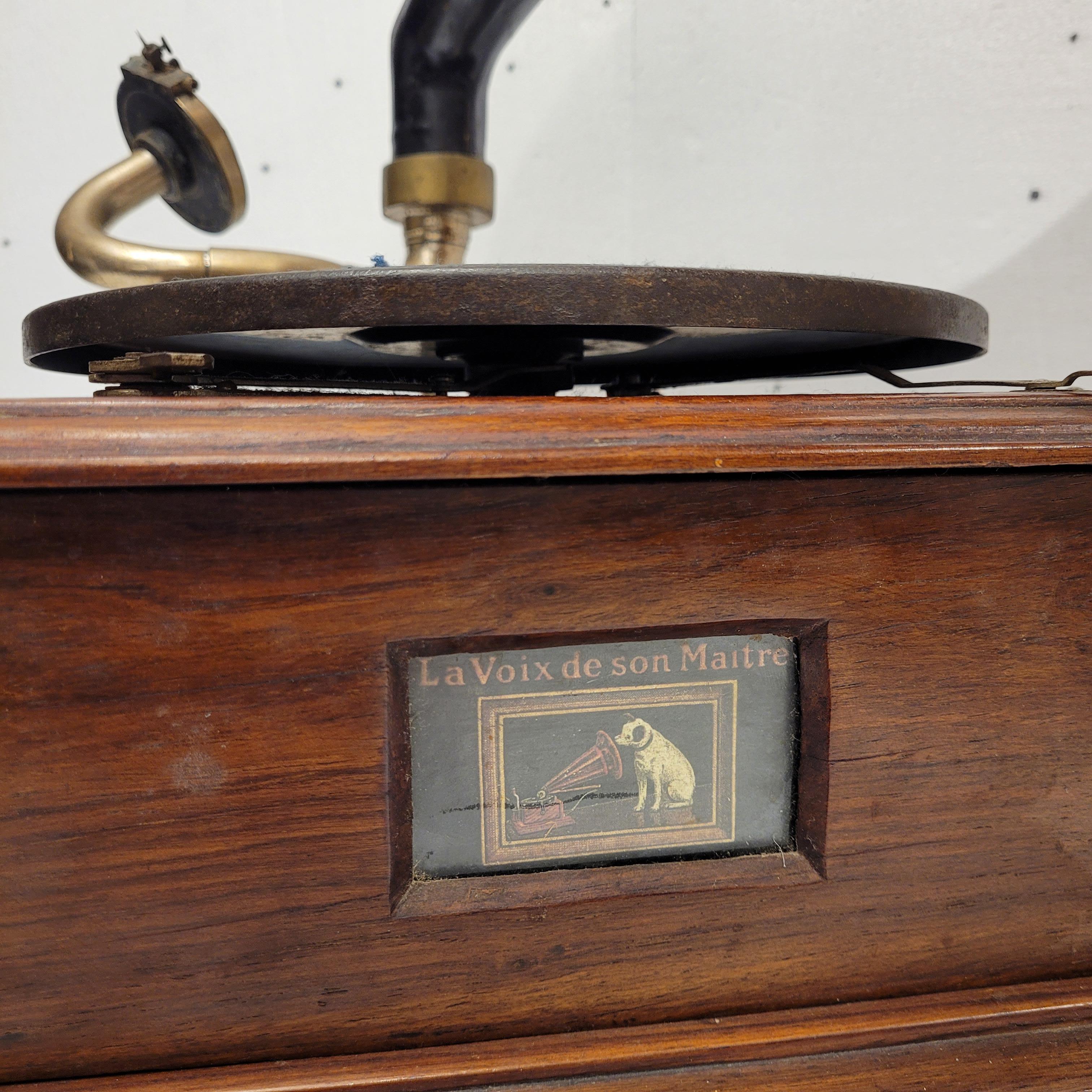 Inizio XX secolo Art Nouveau francese His Master, s Voice Grammofono in vendita