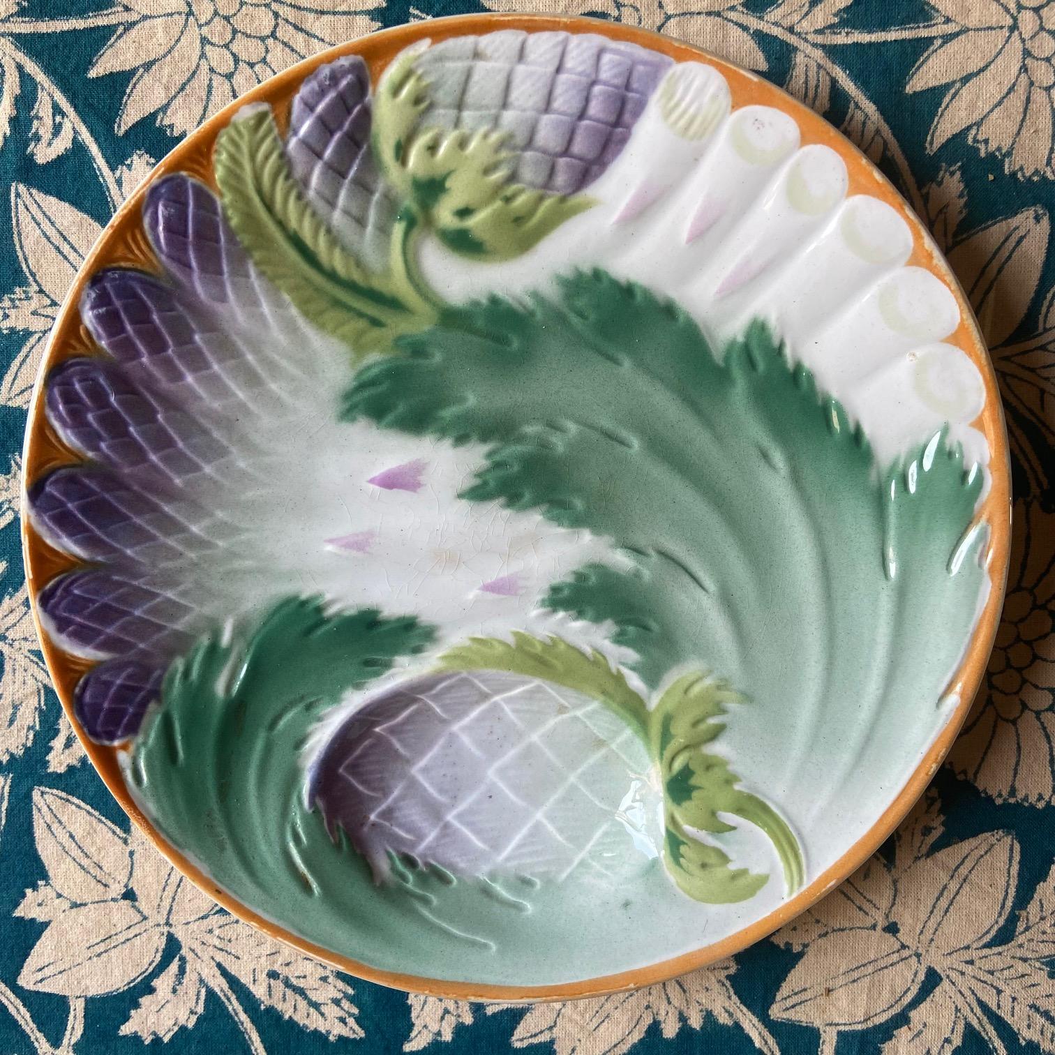 Französische Jugendstil-Majolika-Spargelteller Saint Amand, 1920er Jahre, 5er-Set im Zustand „Gut“ im Angebot in ASNIÈRES-SUR-SEINE, FR