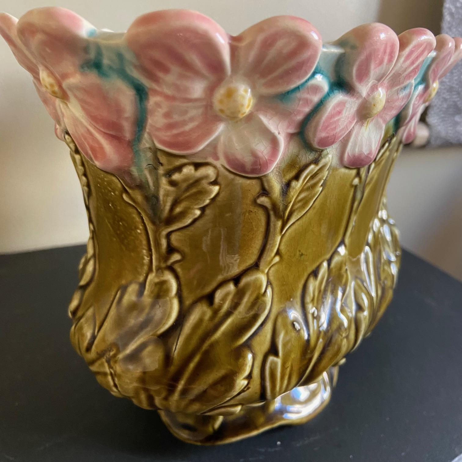 Art nouveau Jardinière en majolique française Art Nouveau De Bruyn Fives-Lille, années 1890 en vente