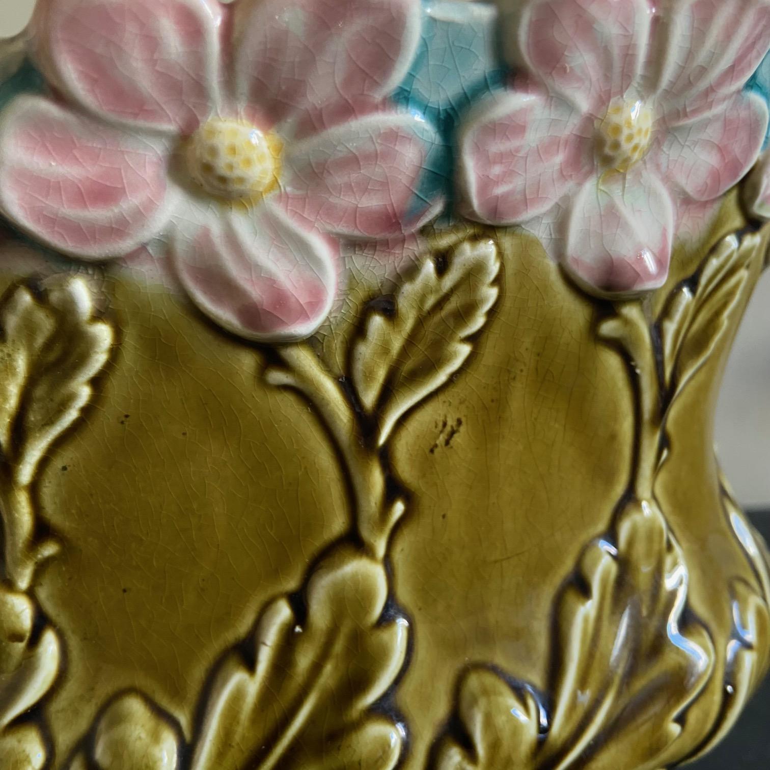Français Jardinière en majolique française Art Nouveau De Bruyn Fives-Lille, années 1890 en vente