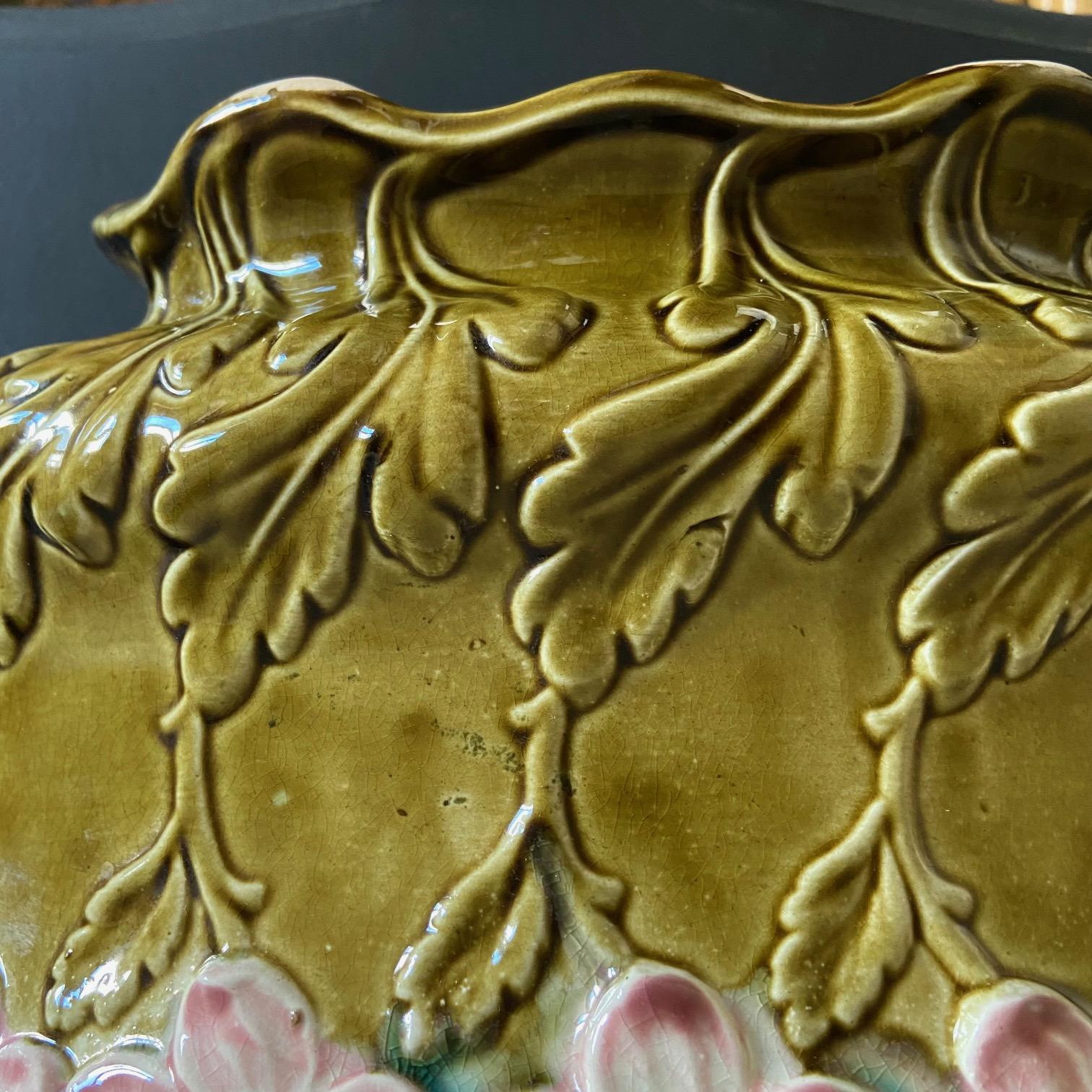 Fin du XIXe siècle Jardinière en majolique française Art Nouveau De Bruyn Fives-Lille, années 1890 en vente