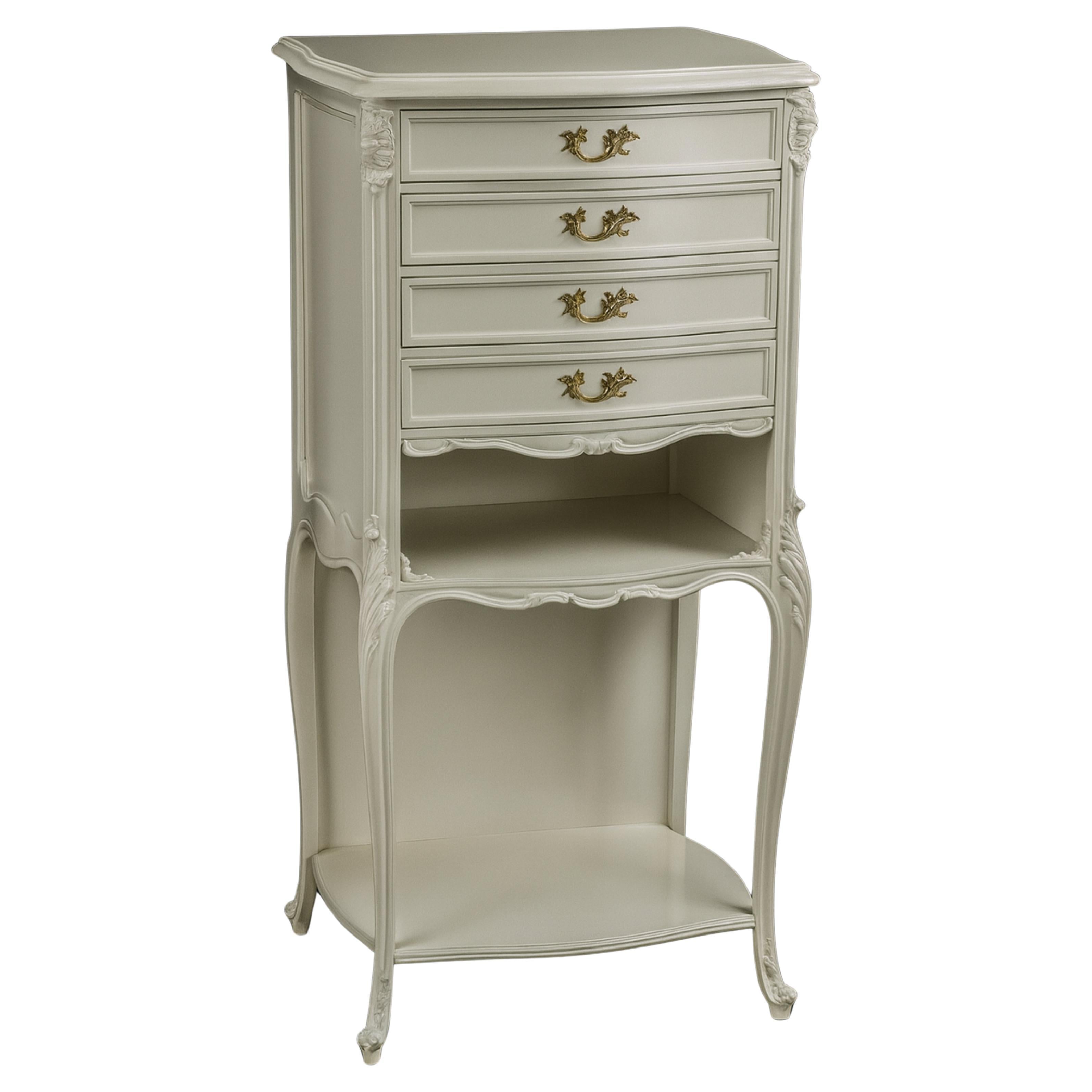 Art Nouveau French Off White Chest of Drawers, 1900s en venta