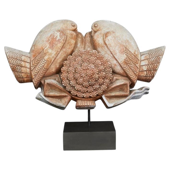 Colombe Art Nouveau en terre cuite patinée sur un support sur mesure