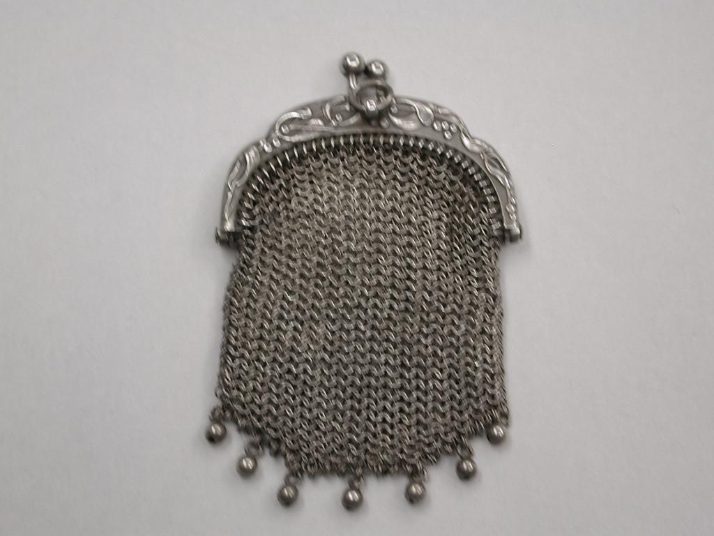 Art Nouveau French Silver Handbag Purse Dated circa 1900 In Good Condition For Sale In London, GB